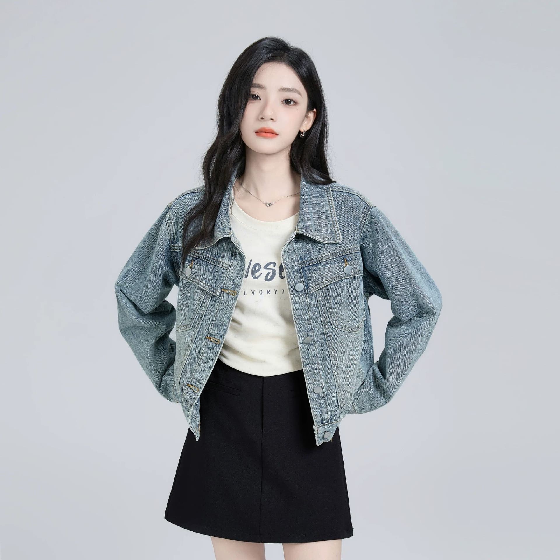파란색 쇼트 스타일 부드러운 데님 여성 코트 가을 2026 새로운 홍콩 느낌 아메리칸 레트로 루즈핏 다용도 재킷 맨위 상세 이미지 3