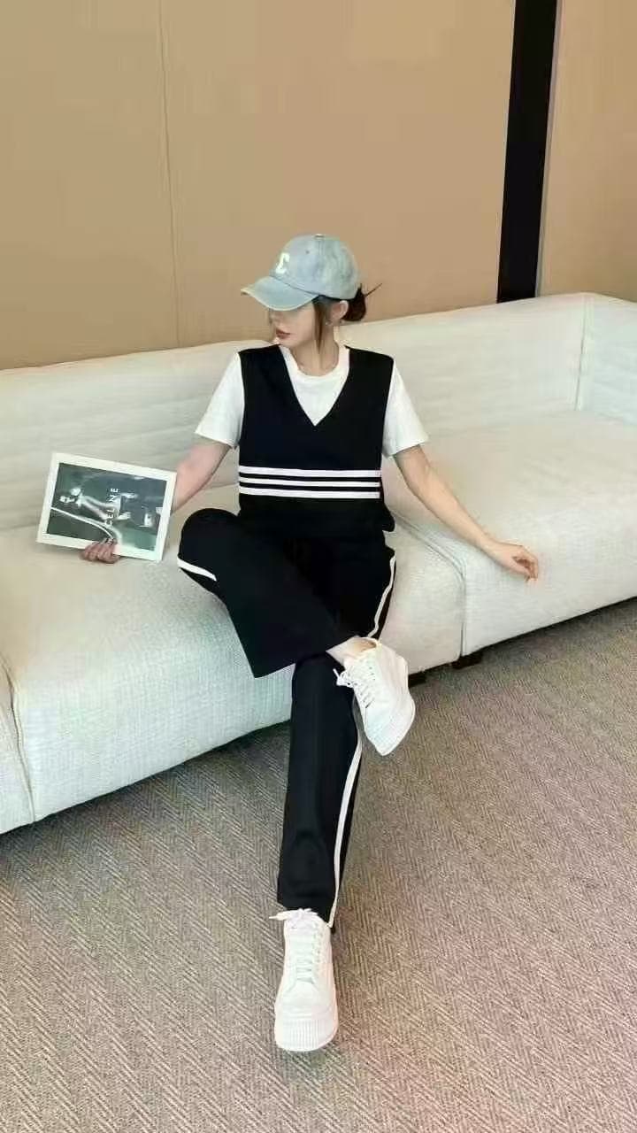 2026 여름 새로운 작은 샤넬 스타일 새로운 패션 슬림해 보이는 캐주얼 스포츠 슈트 여성 루즈핏 투피스 슈트 이미지 2