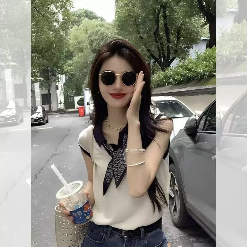 자이언트 잘 생긴 스카프 넥타이 긍정적 인 어깨 니트 티셔츠 여성 2026 슈퍼 화재 연령 감소 여름 한 부서 품격 어깨 맨위