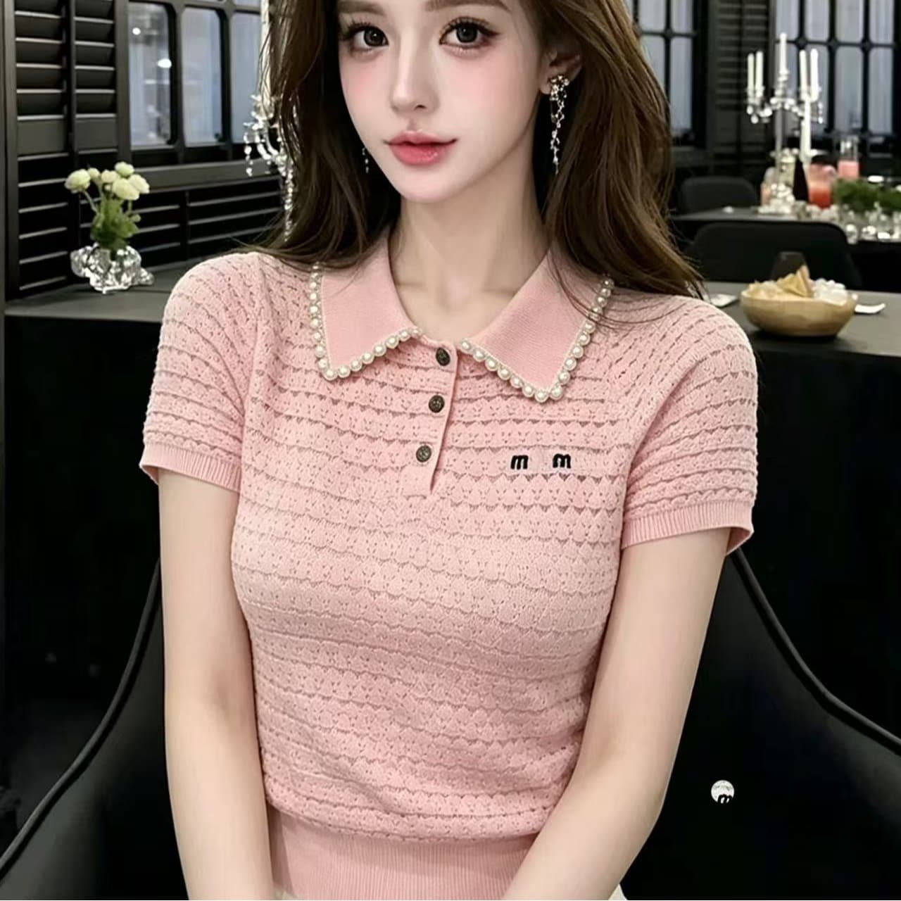 lym studio 작은 샤넬 스타일 무거운 작업 진주 칼라 홀로우 아웃 니트 POLO 셔츠 여성용 짧은 소매 품격 맨위 이미지 5