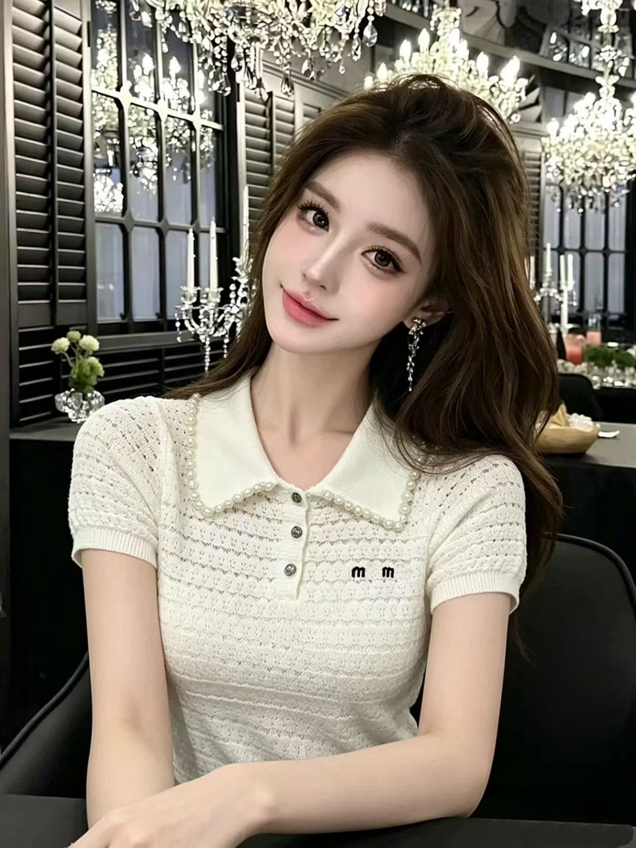 lym studio 작은 샤넬 스타일 무거운 작업 진주 칼라 홀로우 아웃 니트 POLO 셔츠 여성용 짧은 소매 품격 맨위 이미지 2