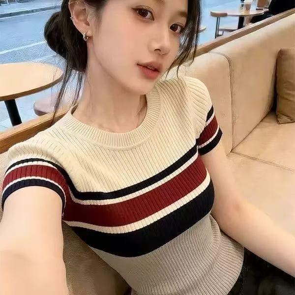 새로운 한국 스타일 아메리칸 레트로 미니멀리즘 배색 스트라이프 반팔 티셔츠 니트 스웨터 여성 품격 라운드 넥 몸매 가꾸기 맨위 상세 이미지 1