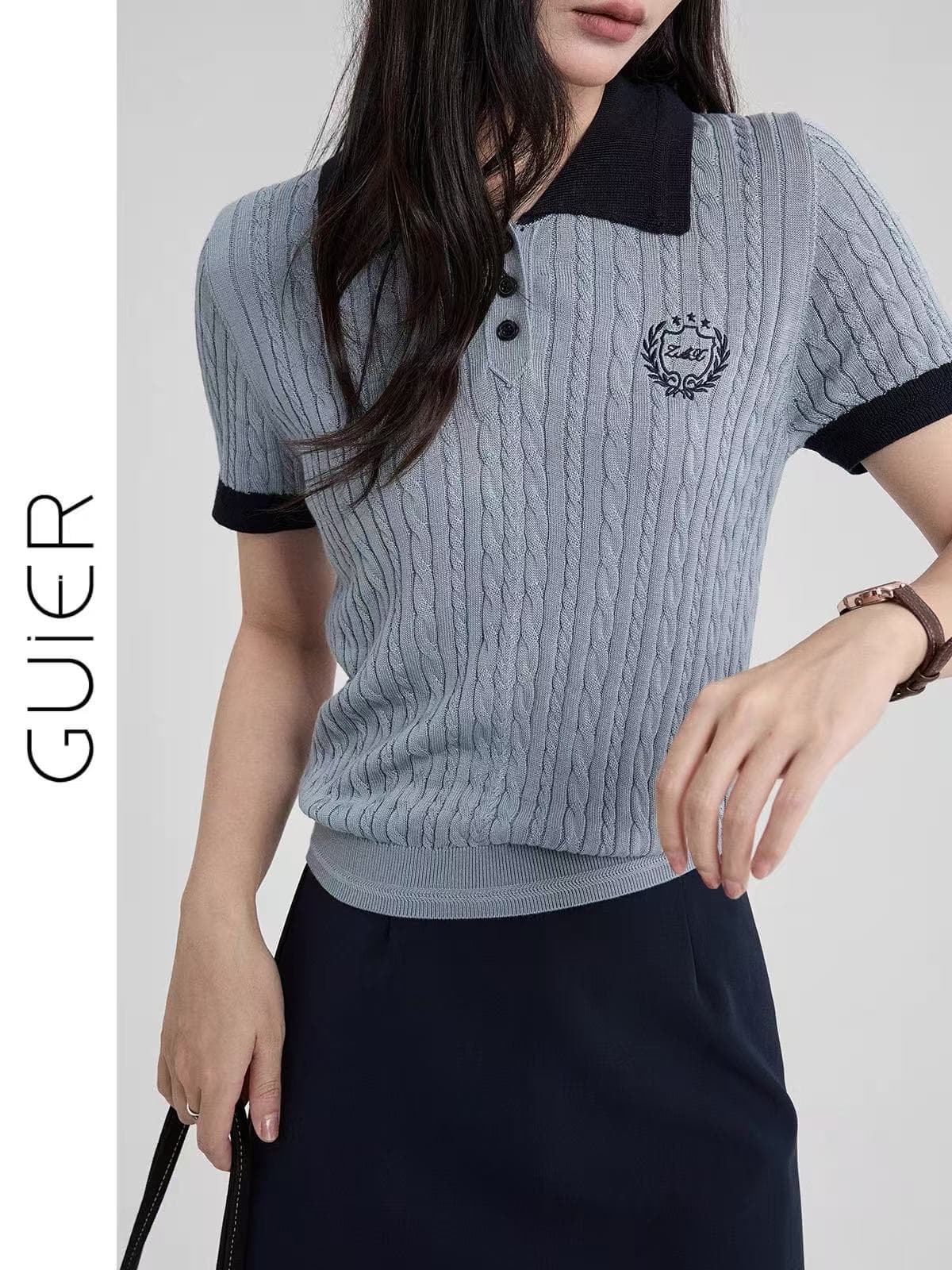 guierpolo 칼라 니트 스웨터 여성 2026 새로운 여름 배색 긍정적 인 어깨 학원 스타일 반팔 맨위 이미지 2