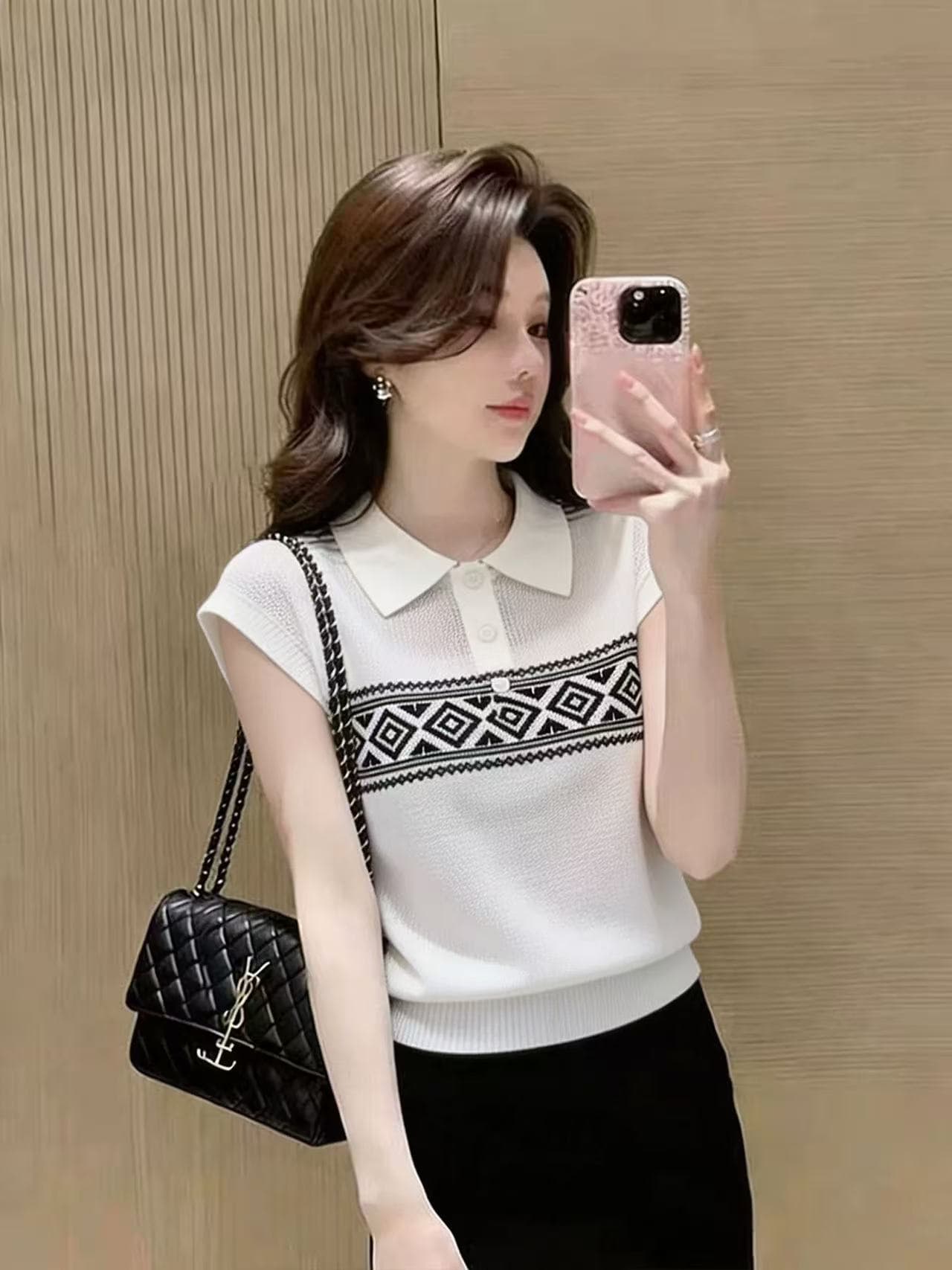 화이트 POLO 칼라 기하학 자카드 반팔 니트 스웨터 여성 2026 여름 새로운 외출용 Chic 세트 머리에 옷