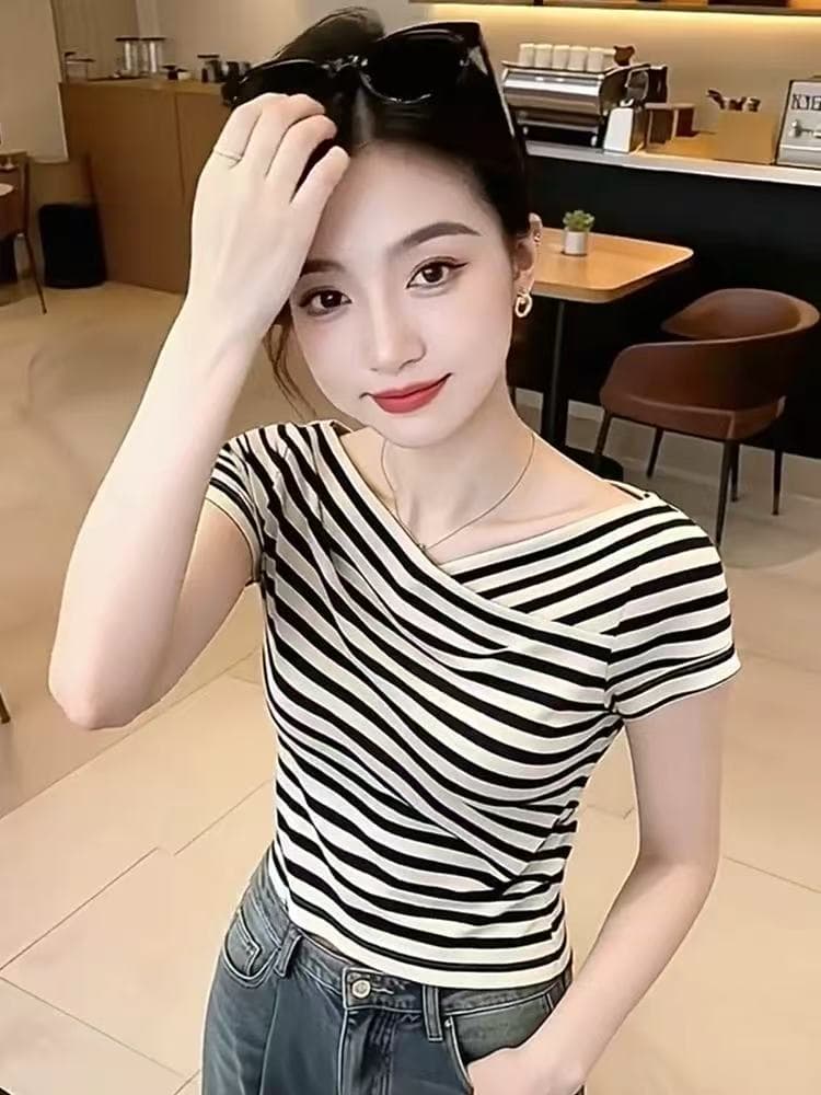 프랑스식 미니멀리즘 패션 디자인 센스 기본 셔츠 고유 한 외국 가스 몸매 가꾸기 슬림해 보이는 스트라이프 반팔 티셔츠 여성 의류 맨위 상세 이미지 5