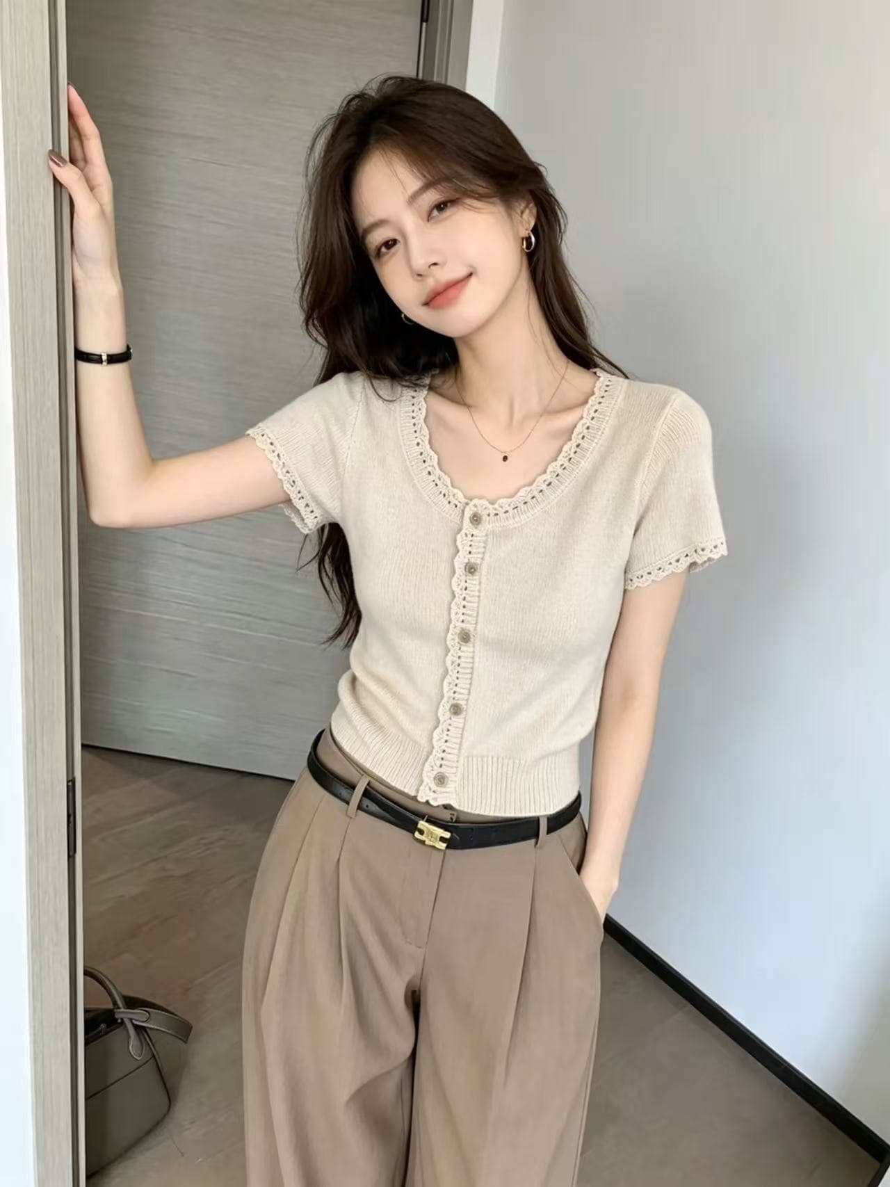 오래된 돈 바람 레이스 니트 반팔 티셔츠 여성 여름 디자인 센스 작은 대중 몸매 가꾸기 쇼트 스타일 긍정적 인 어깨 작은 키 맨위 이미지 4