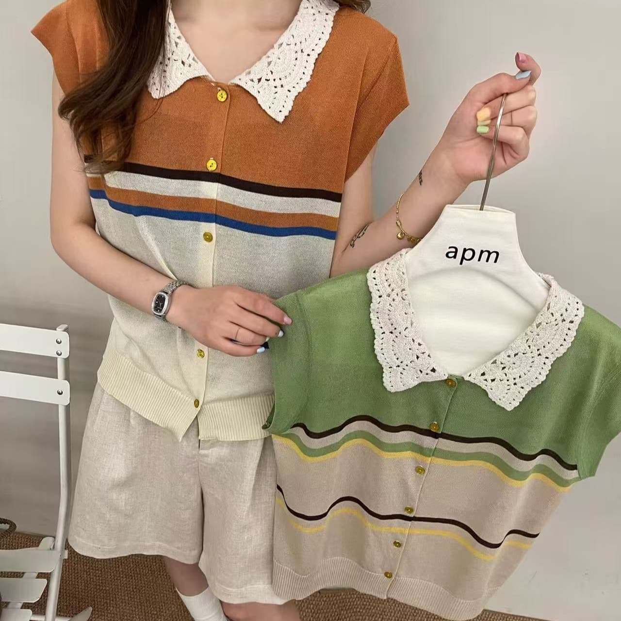 2026 무거운 작업 홀로우 아웃 자수 칼라 배색 스트라이프 민소매 니트 베스트 표지 고기 레트로 외국 가스 외출용 작은 어깨 이미지 5