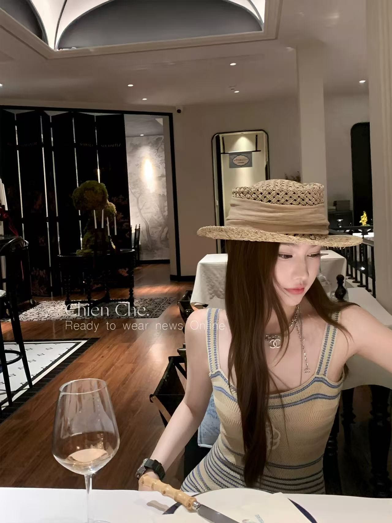 자동차 늦게 En chien 명문 여성 작은 샤넬 스타일 니트 타이트 스커트 아마 주간 실크 몸매 가꾸기 스트라이프 슬립 여성 드레스 이미지 2