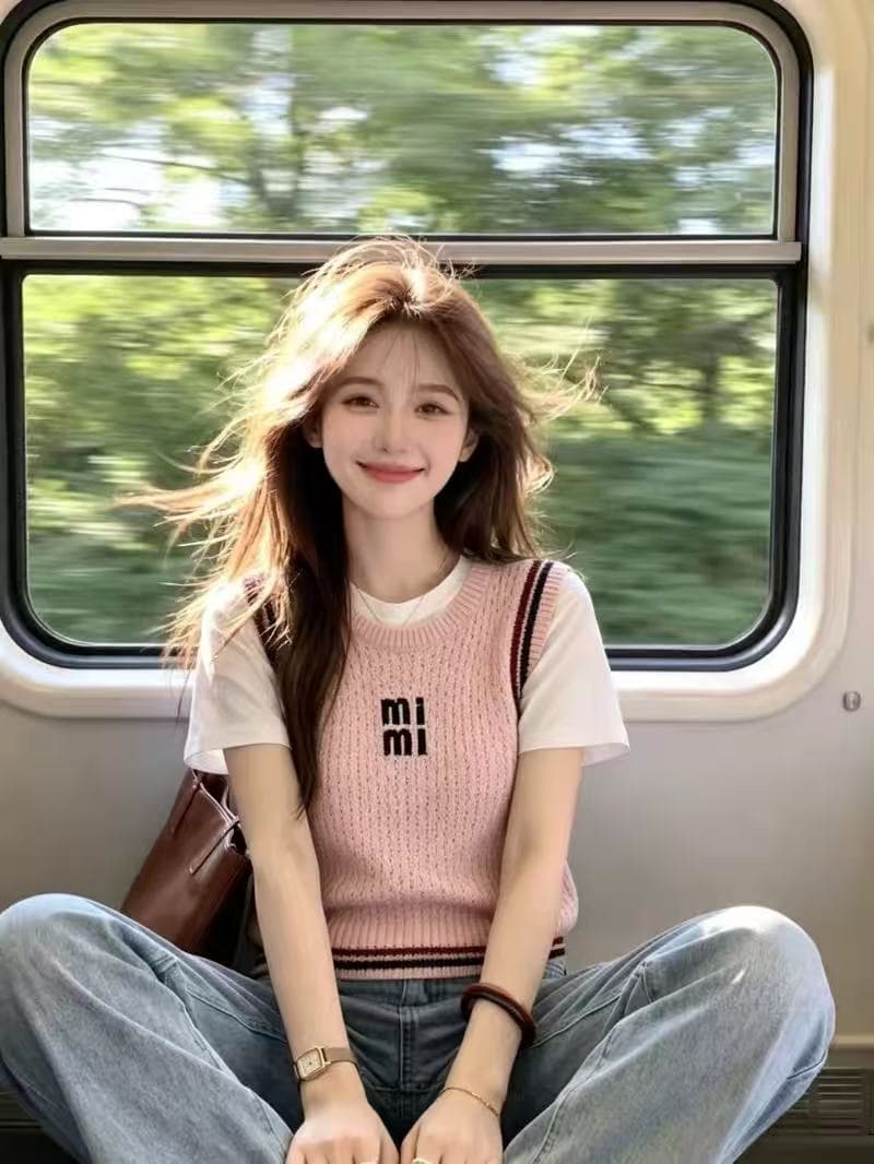 물고기 토끼 한 부서 긍정적 인 어깨 반팔 티셔츠 여성 여름 2026 새로운 아름다운 디자인 센스 작은 대중 니트 맨위 이미지 2