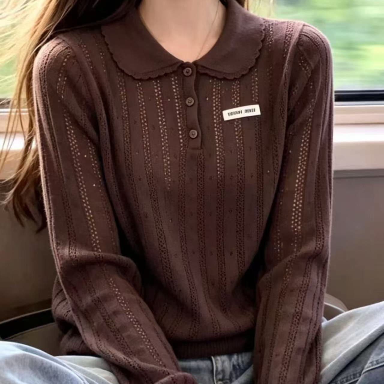 패치 알파벳 폴로 칼라 디자인 센스 작은 대중 긴팔 오픈 가디건 새로운 홀로우 아웃 외부 가져 가라. 털 빛 럭셔리 털 니트 스웨터 이미지 5