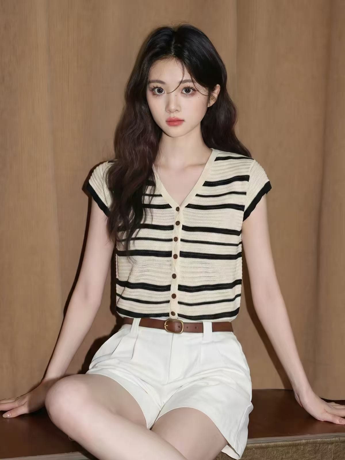 배색 스트라이프 V넥 반팔 티셔츠 여성 2026 여름 새로운 루즈핏 작은 날다 소매 얇은 스타일 얼음 실크 니트 스웨터 맨위 이미지 2
