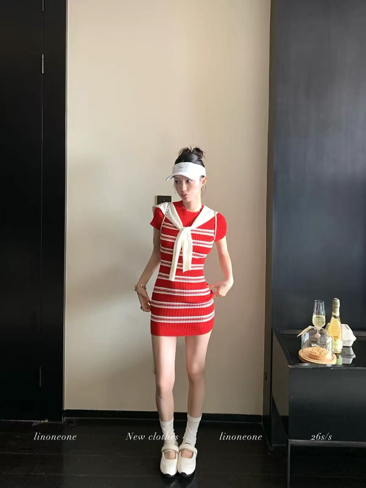 linoneone ins 화이트 여성 높음 지혜 오래된 돈 바람 캐주얼 배색 스트라이프 니트 반팔 드레스 숄 이미지 2