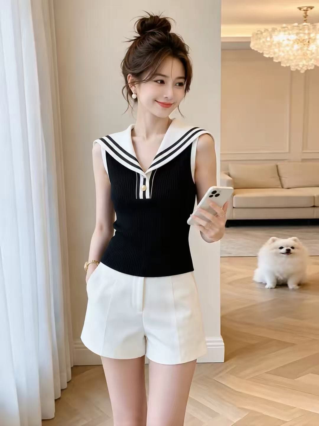 흑인과 백인 패치워크 색상 해군 칼라 스트라이프 민소매 티셔츠 여성 2026 여름 해상 부서 고유 한 아름다운 디자인 센스 맨위 상세 이미지 4