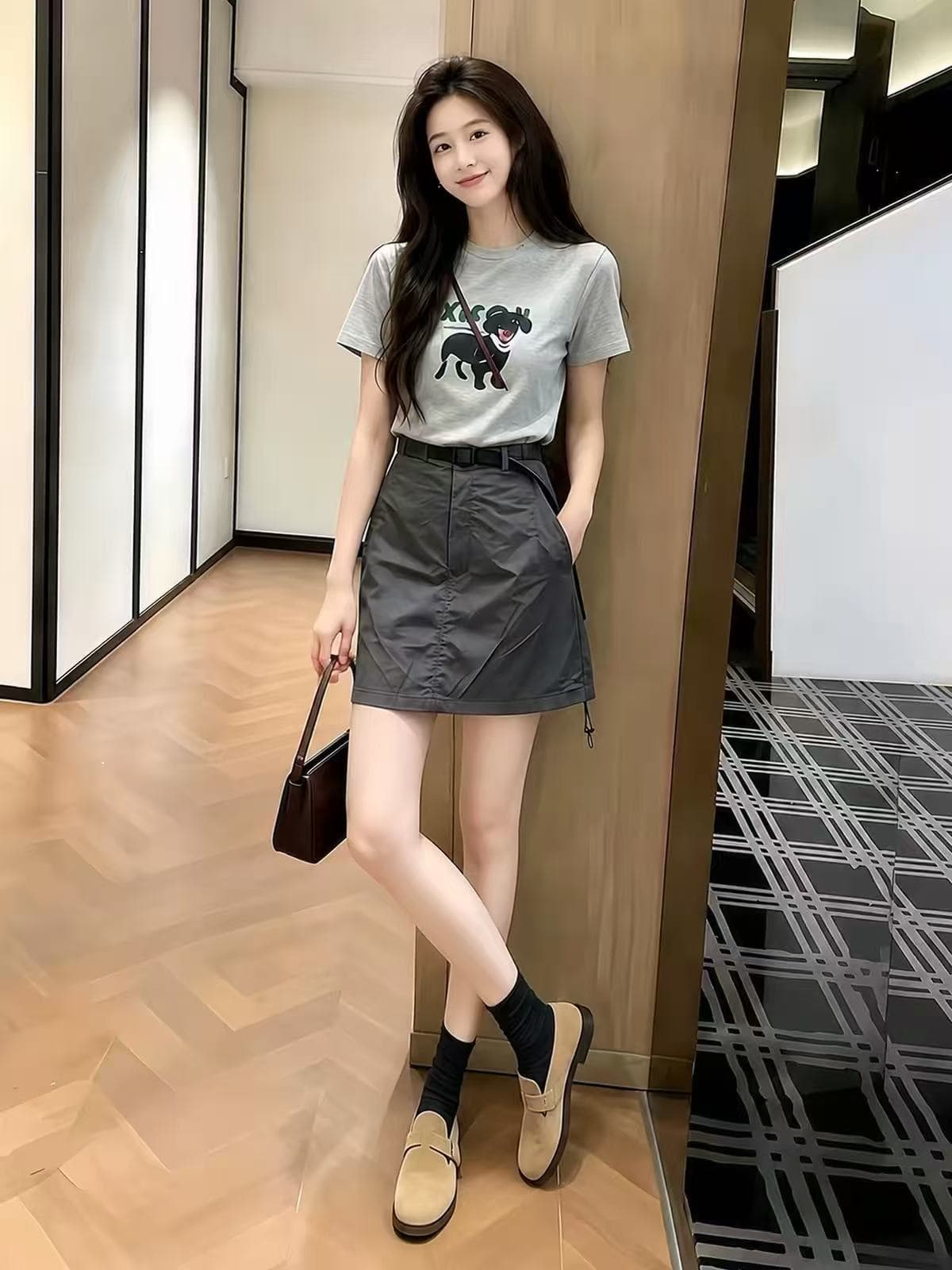 회색 강아지 프린트 긍정적 인 어깨 반팔 티셔츠 여성 2026 새로운 여름 품격 맨위 상세 이미지 3
