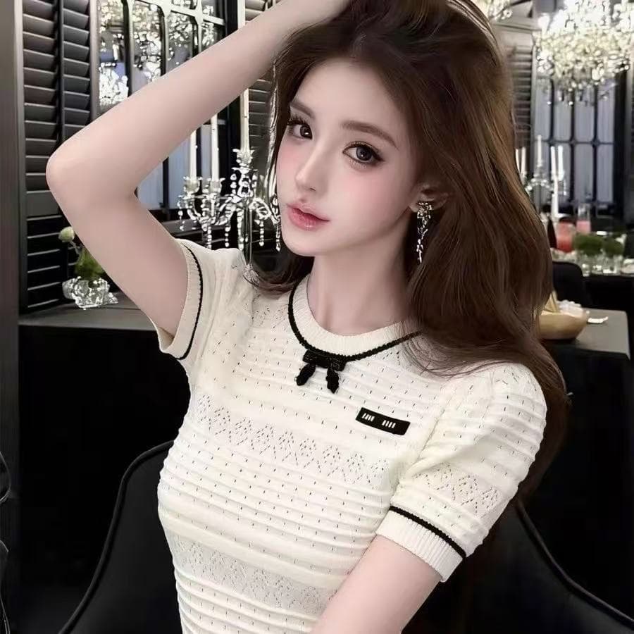 2026 여름 황색 홀로우 아웃 자수 니트 스웨터 여성 프랑스식 작은 샤넬 스타일 배색 측면 나비 매듭 품격 맨위 여성 이미지 5