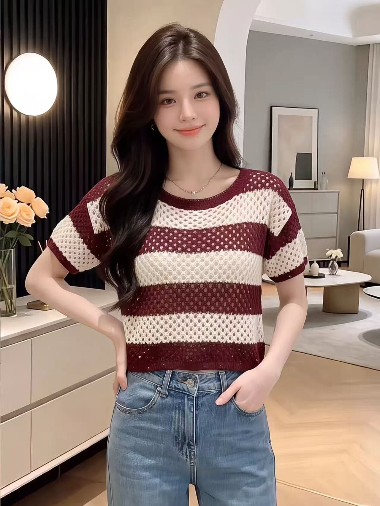 Chic 섹시함 홀로우 아웃 스트라이프 반팔 티셔츠 여성 여름 2026 느슨함 센스 착용 가져 가라. 루즈핏 연령 감소 니트 맨위 상세 이미지 5