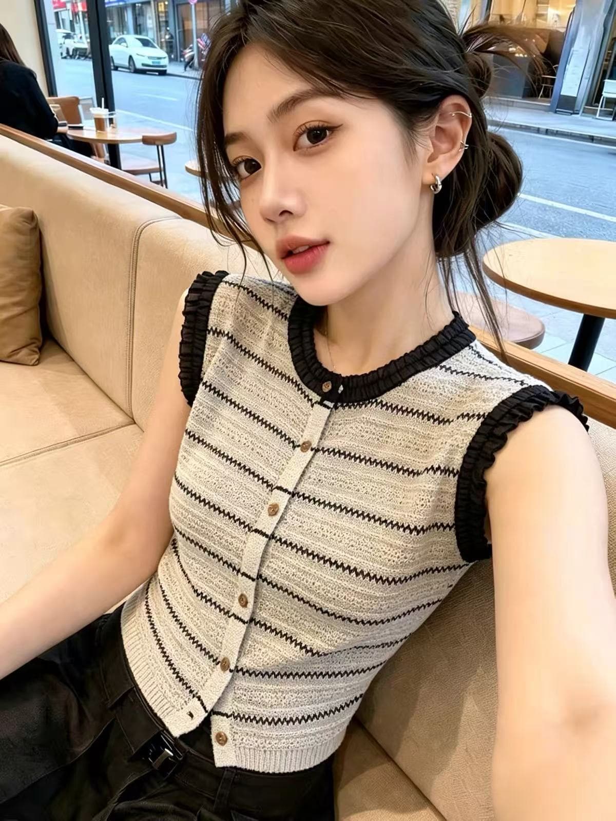 한 부서 라운드 넥 스트라이프 배색 단추 조끼 니트 오픈 가디건 여성 2026 여름 새로운 몸매 가꾸기 슬림해 보이는 맨위 트렌디 상세 이미지 3