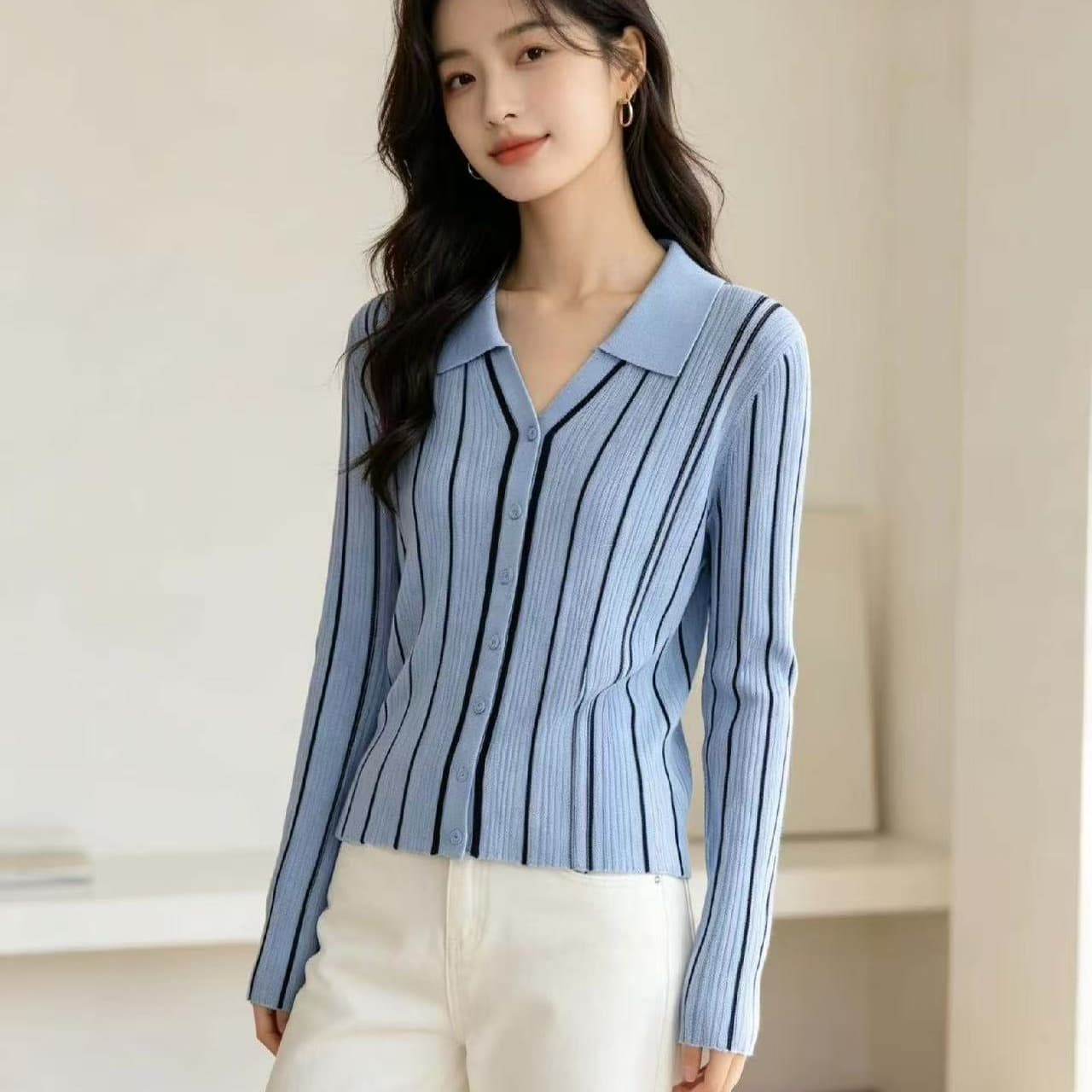 세로 줄무늬 긴팔 니트 스웨터 여성 26 새로운 이른 가을 품격 샤오시엔 오래된 돈 바람 출퇴근 인사이드 잡아라. 의류 기본 셔츠 이미지 5