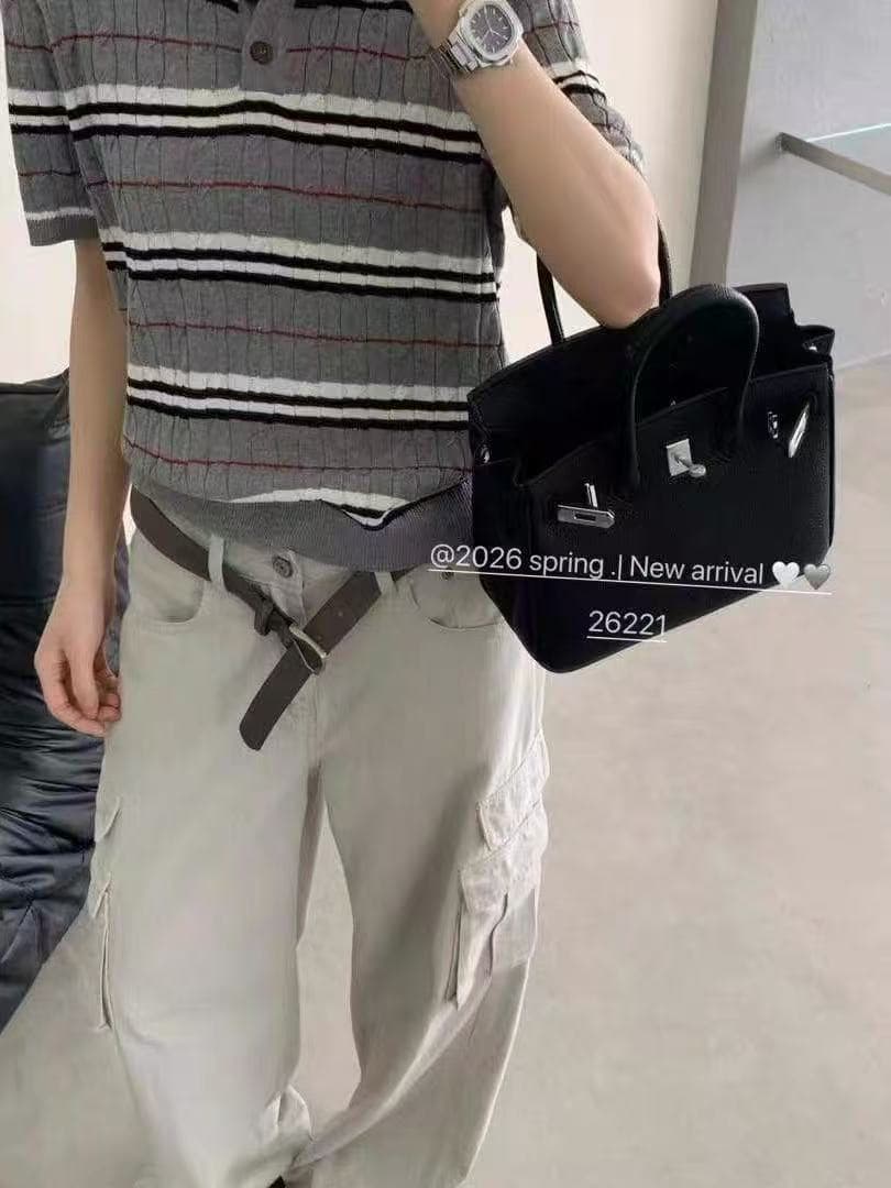 2026 새로운 디자인 센스 레트로 스트라이프 POLO 칼라 반팔 니트 스웨터 여성 다용도 패션 슬림해 보이는 연령 감소 맨위 상세 이미지 4