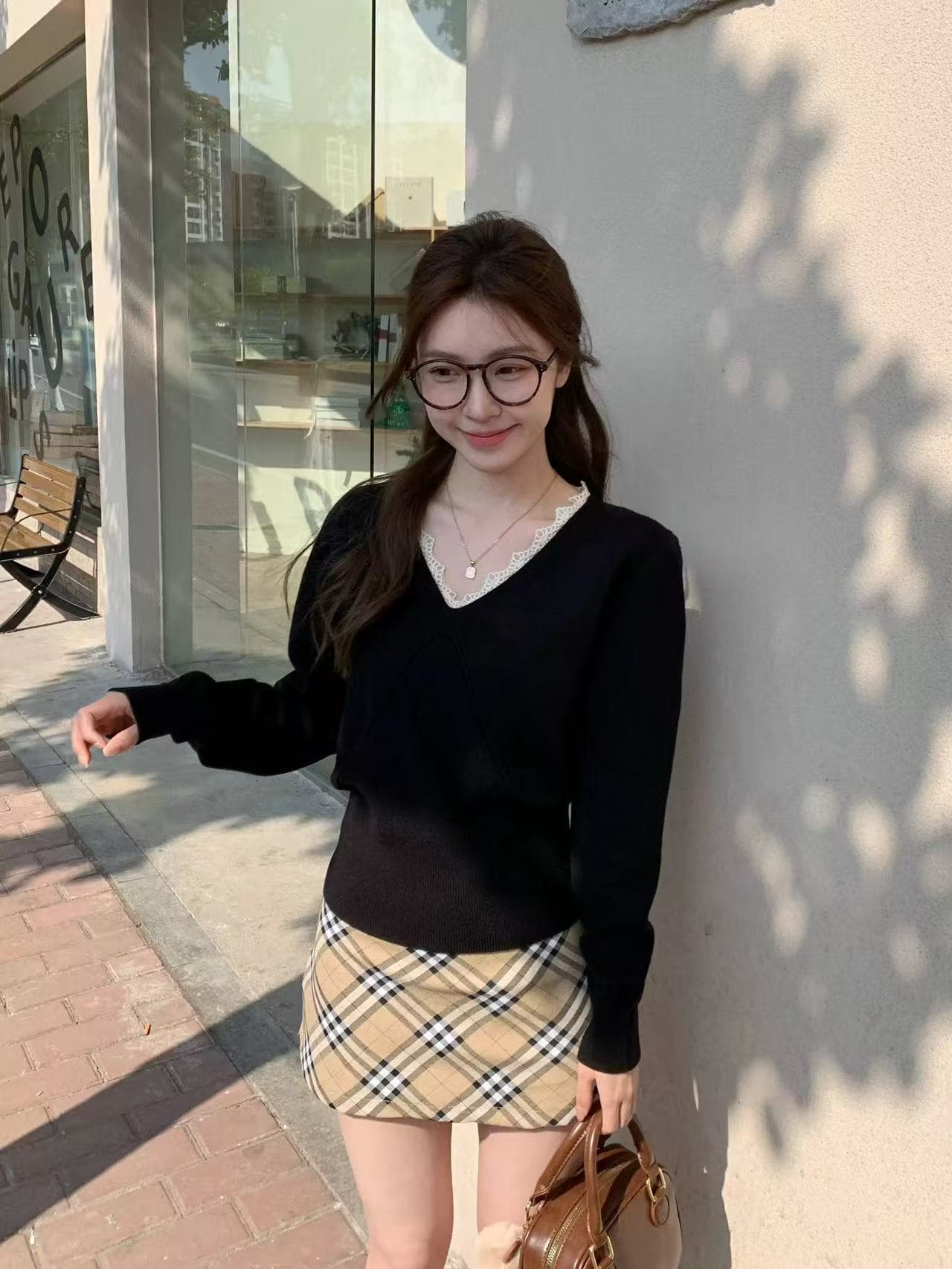 miu 부서 V넥 레이스 조각 기본 셔츠 여성 봄 가을 순수한 욕망 인사이드 가져 가라. 스웨터 프랑스식 오트밀 색상 니트 맨위 상세 이미지 2