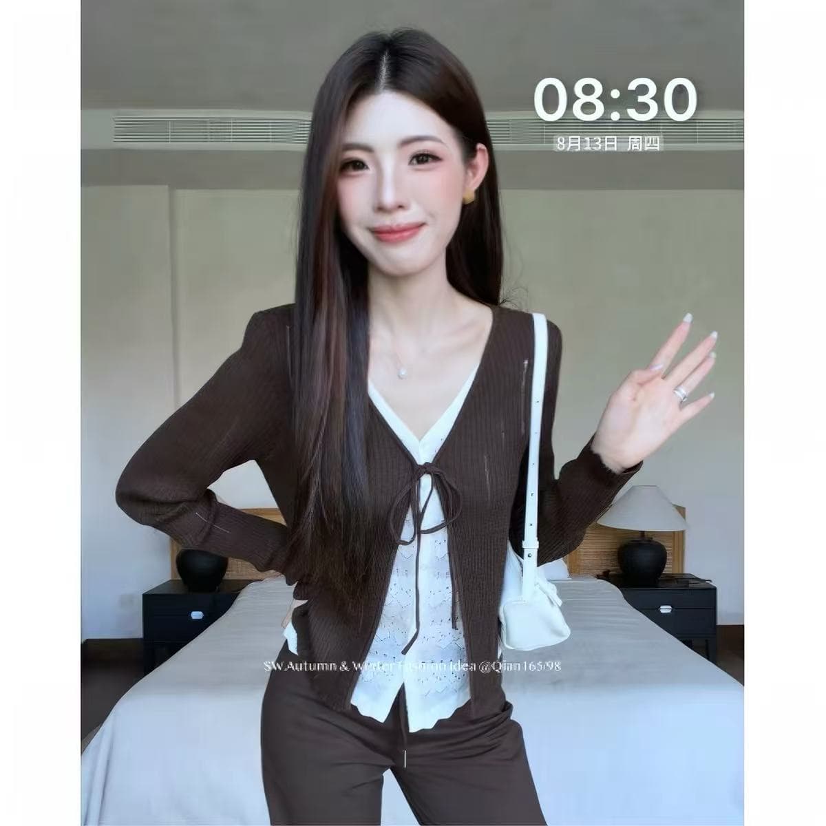 芊芊 페이크 레이어드 니트 스웨터 여성 가을 V넥 디자인 센스 작은 대중 프랑스식 품격 다용도 맨위 zz-0374 상세 이미지 2