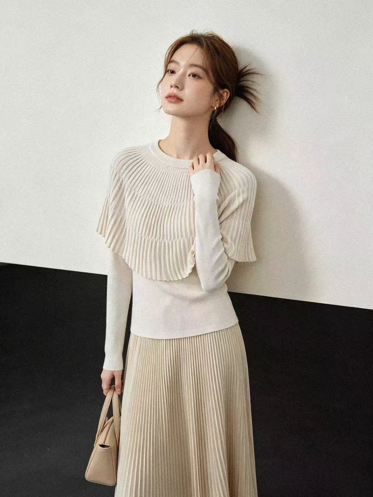 xinmonlee 디자인 센스 프랑스식 레트로 라운드 넥 페이크 레이어드 숄 니트 스웨터 가을 슬림해 보이는 프로 피부 맨위 이미지 3