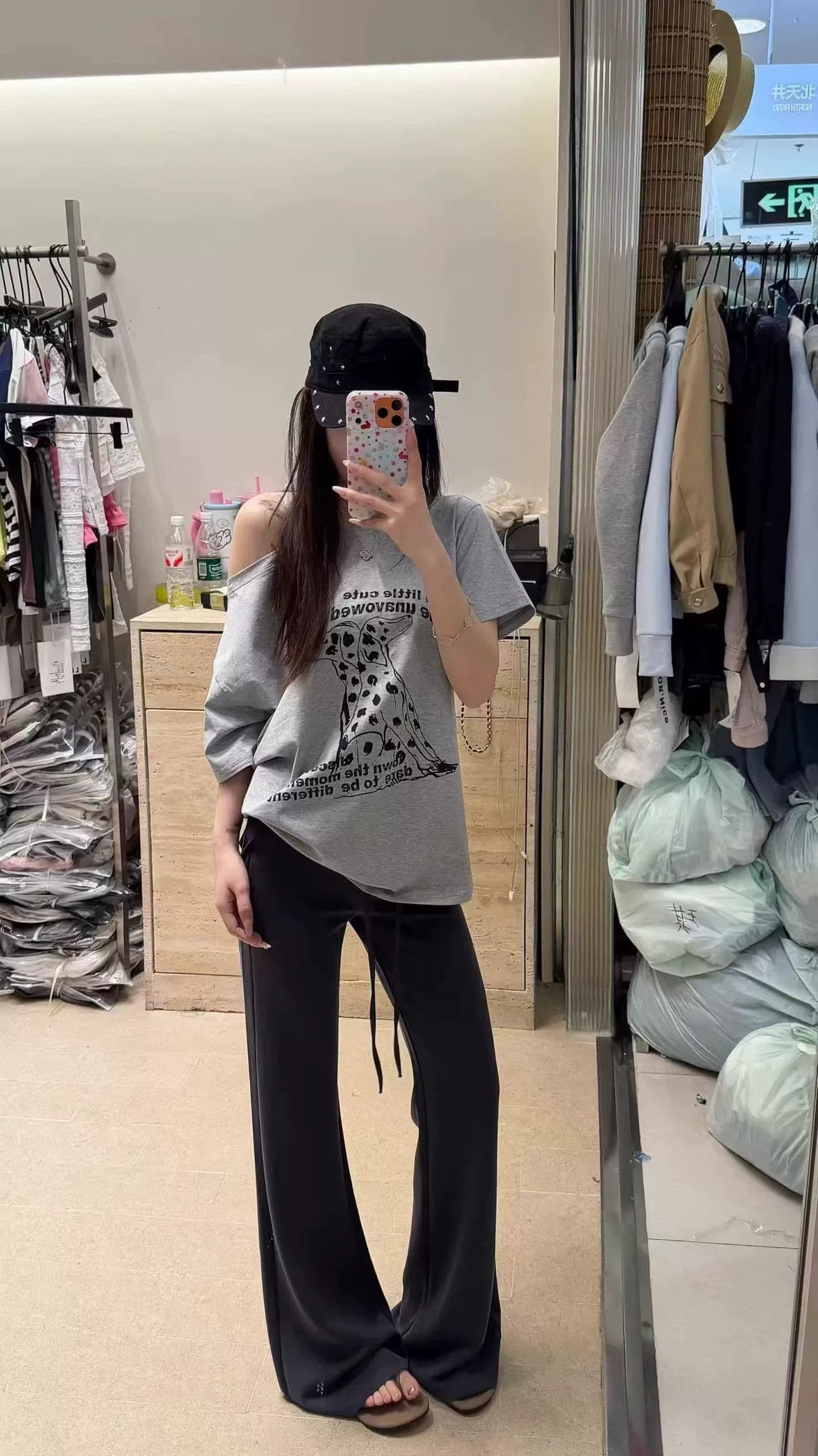 40 순면 220 그램 92 면 8 암모니아 Lun 비스듬한 칼라 오프숄더 오프숄더 반팔 티셔츠 여성 상세 이미지 6