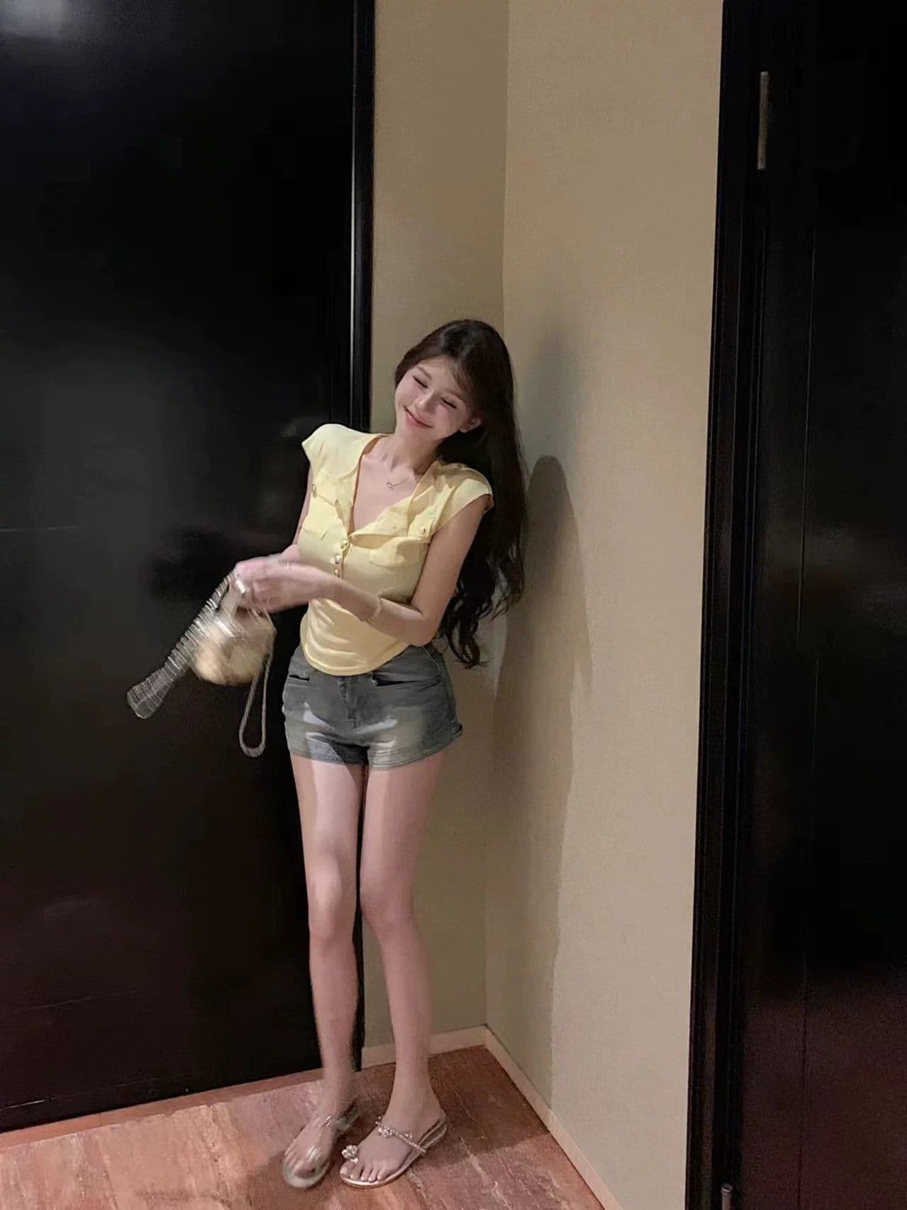 원본 품질 작은 날다 소매 싱글 줄 버튼 황색 맨위 순수한 욕망 바람 섹시함 t 상세 이미지 13