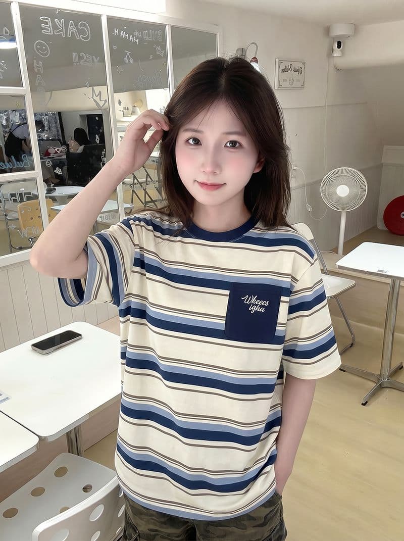 순면 스트라이프 반팔 티셔츠 여성 여름 새로운 한 부서 중간 길이 루즈핏 주머니 자수 라운드 넥 맨위
