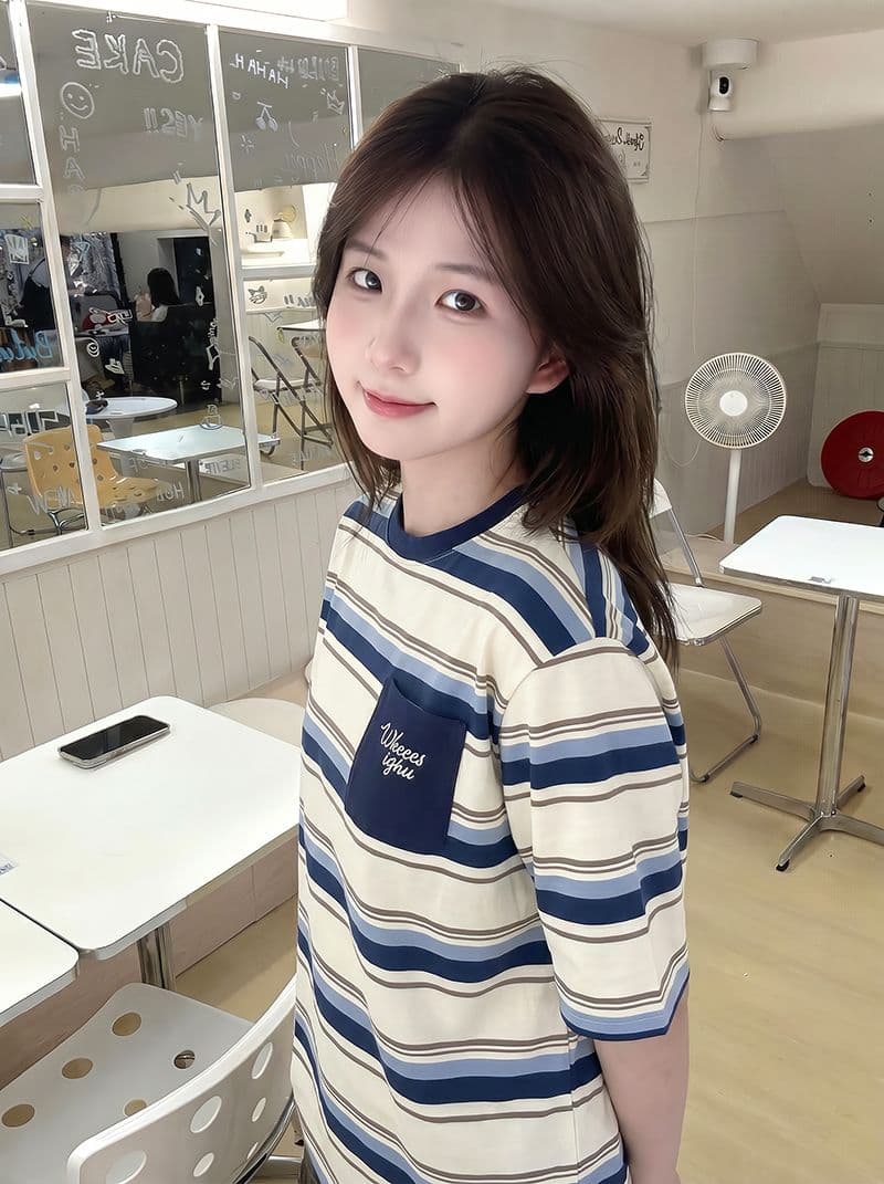 순면 스트라이프 반팔 티셔츠 여성 여름 새로운 한 부서 중간 길이 루즈핏 주머니 자수 라운드 넥 맨위 상세 이미지 8