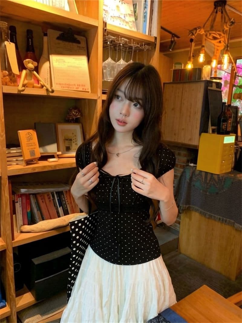 순수한 욕망 바람 디자인 센스 광장 칼라 나비 매듭 레이스 조각 반팔 티셔츠 도트 무늬 품격 연령 감소 맨위 여성 상세 이미지 1