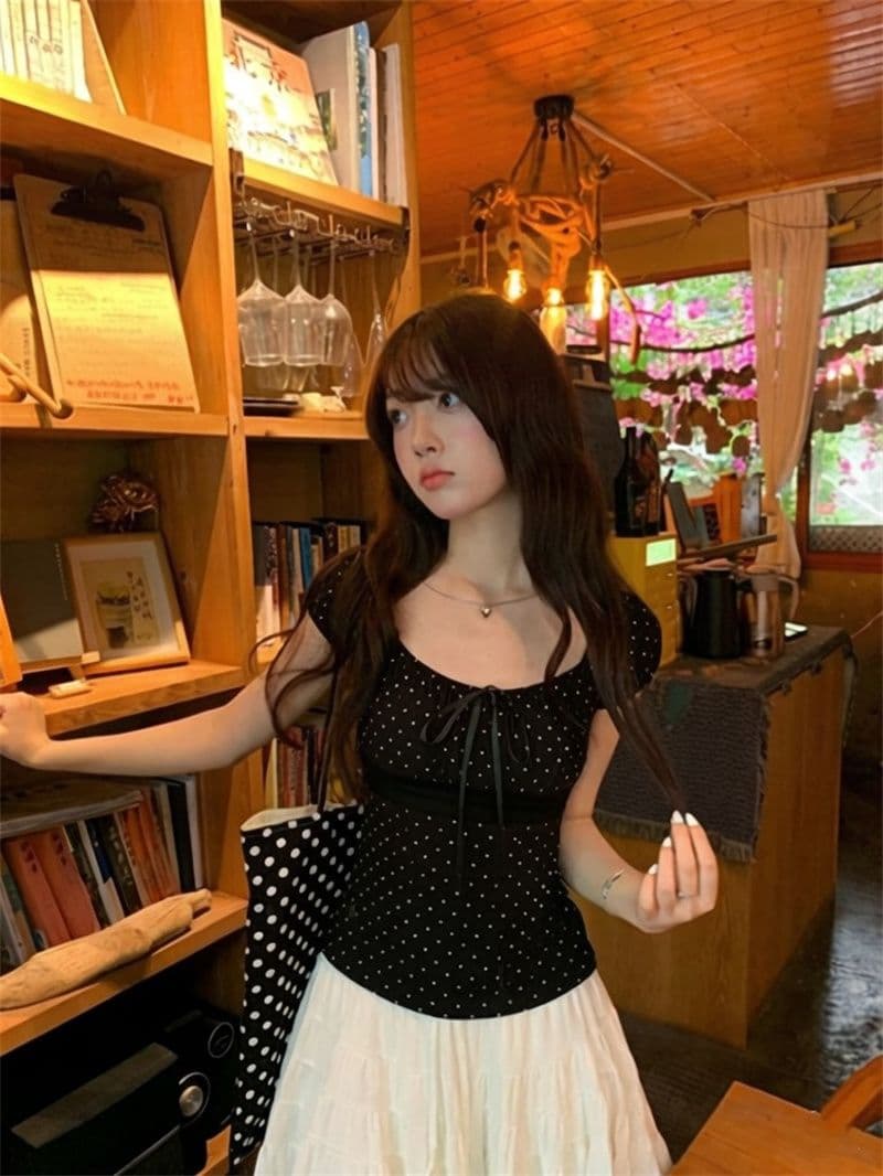 순수한 욕망 바람 디자인 센스 광장 칼라 나비 매듭 레이스 조각 반팔 티셔츠 도트 무늬 품격 연령 감소 맨위 여성 상세 이미지 2