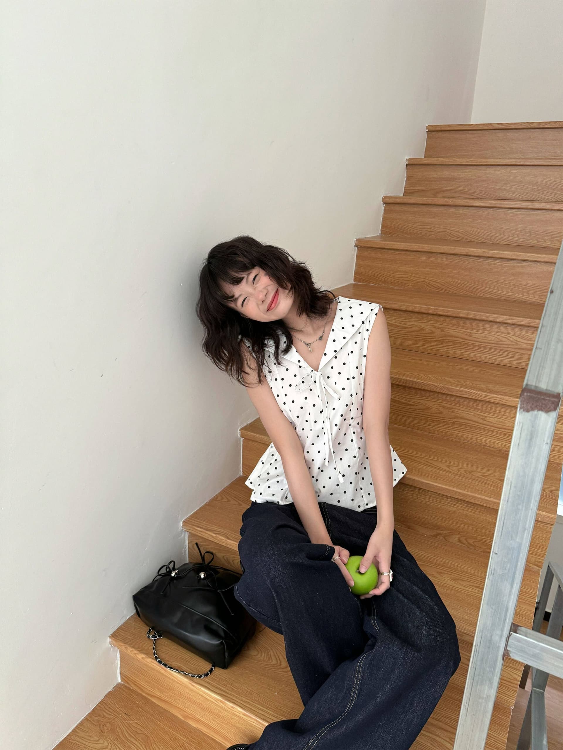 해군 칼라 도트 무늬 몸매 가꾸기 작은 셔츠 조끼 외출용 여성 여름 한 부서 달콤함 품격 슬림해 보이는 민소매 맨위 상세 이미지 3