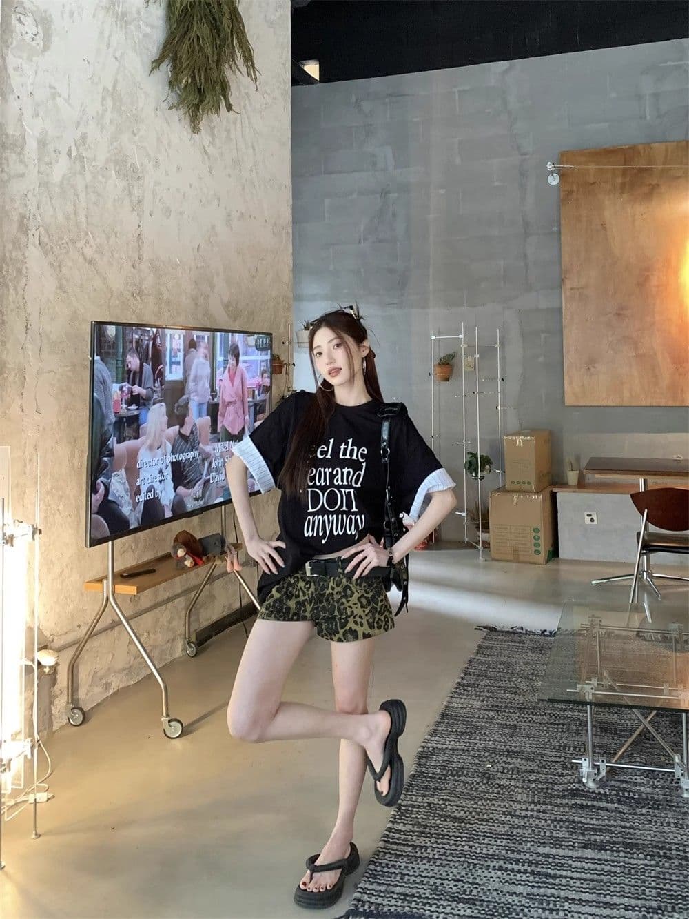 원본 품질 루즈핏 스트라이프 패치워크 느긋한 바람 알파벳 프린트 반팔 티셔츠 상세 이미지 32