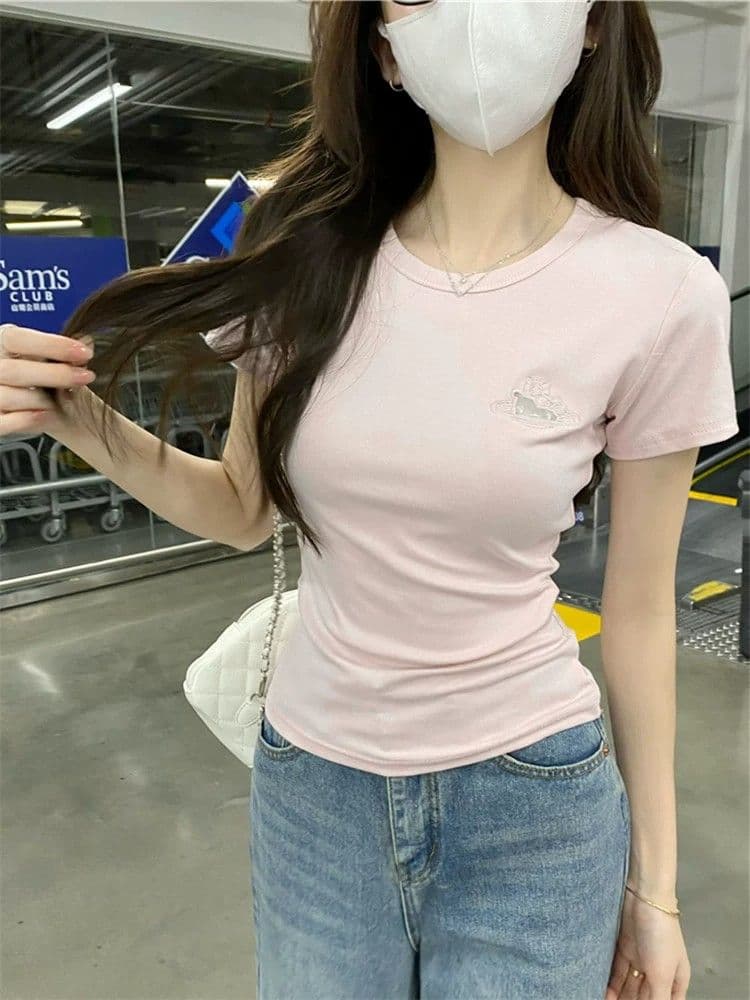 원본 품질 뒤로 홀로우 아웃 자수 화이트 반팔 티셔츠 슬림해 보이는 긍정적 인 어깨 의류 상세 이미지 7