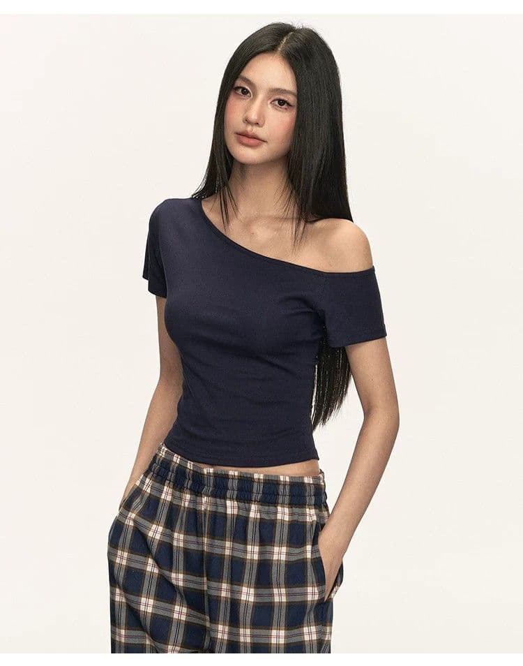 원본 품질 오프숄더 맨위 여성용 짧은 소매 오프숄더 디자인 작은 대중 티셔츠 상세 이미지 13