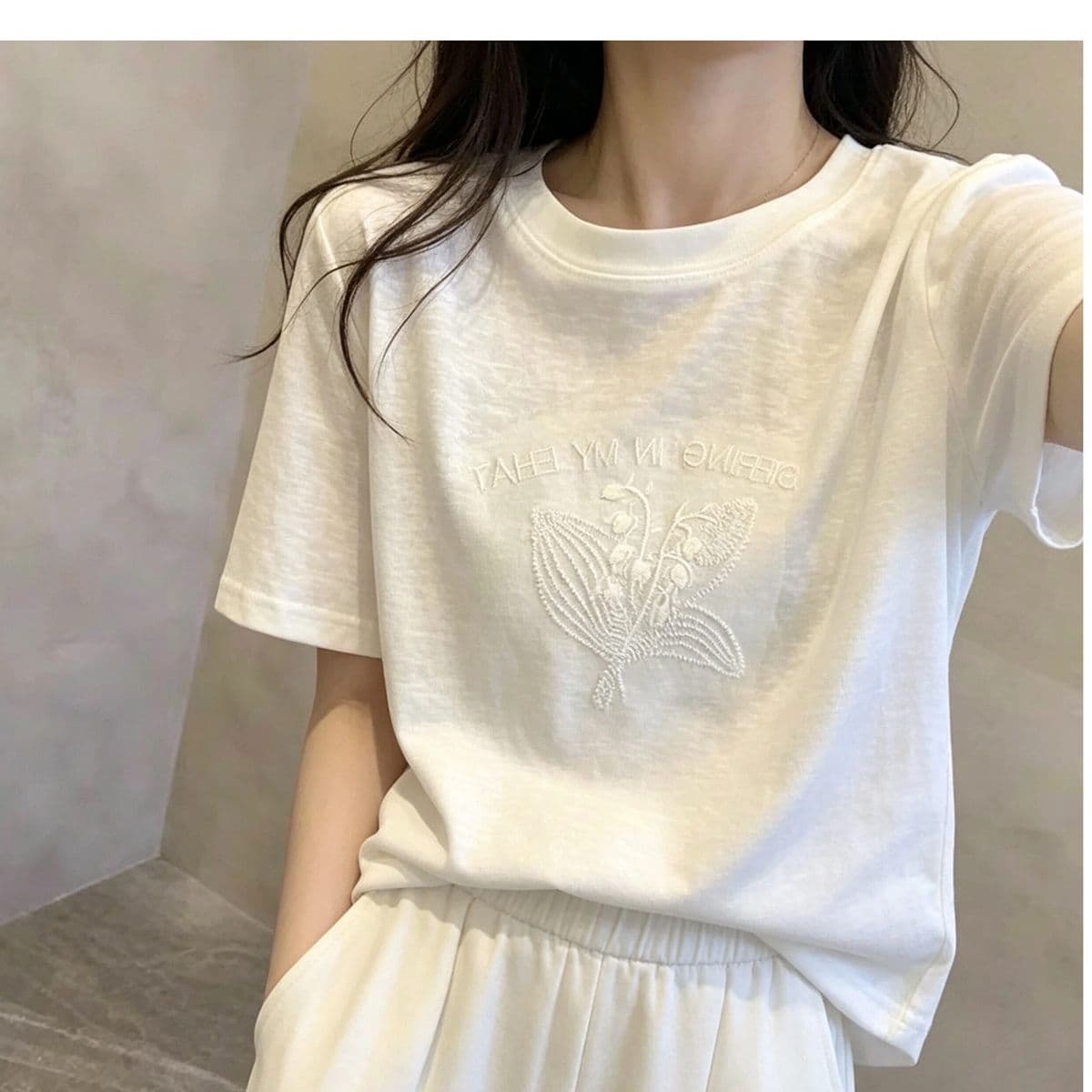 200그램 게으른 면 65 면 35 폴리 에스터 자수 반팔 티셔츠 여성 여름 새로운 루즈핏 얇은 스타일 다용도 맨위 트렌디 상세 이미지 2