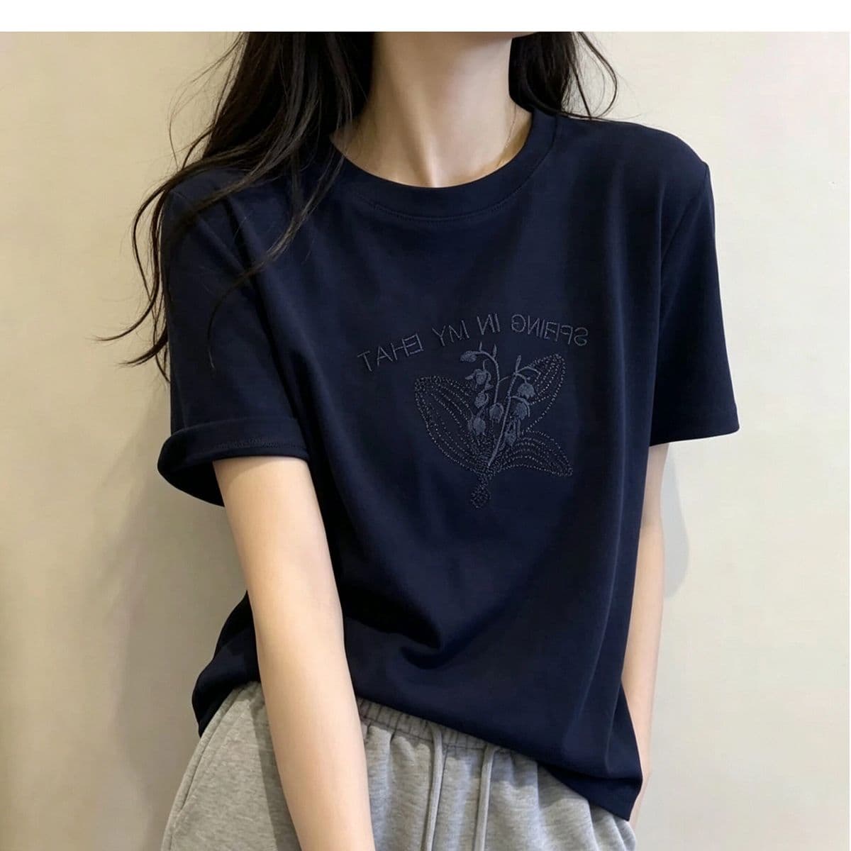 200그램 게으른 면 65 면 35 폴리 에스터 자수 반팔 티셔츠 여성 여름 새로운 루즈핏 얇은 스타일 다용도 맨위 트렌디 상세 이미지 5