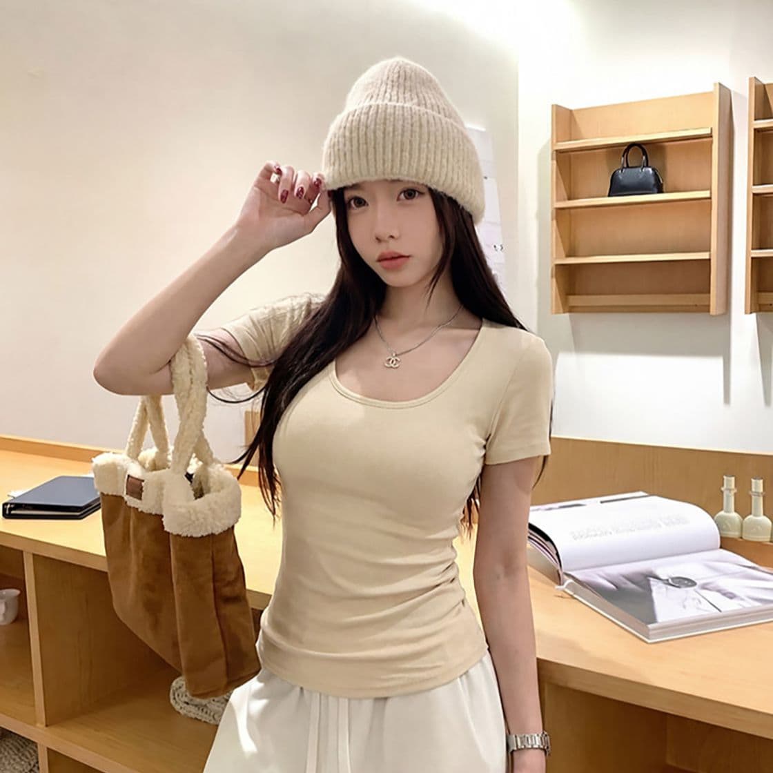골드 제품 양모 28 면 38 사람들 면 28 아크릴 6 암모니아 Lun 한 부서 품격 다용도 슬림해 보이는 대 u 칼라 반팔 티셔츠