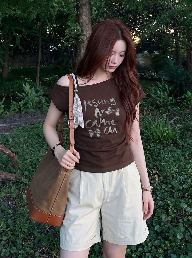 반팔 티셔츠 여성 의류 여름 새로운 트렌디 오프숄더 디자인 센스 레트로 알파벳 한 부서 비스듬한 칼라 맨위 상세 이미지 8