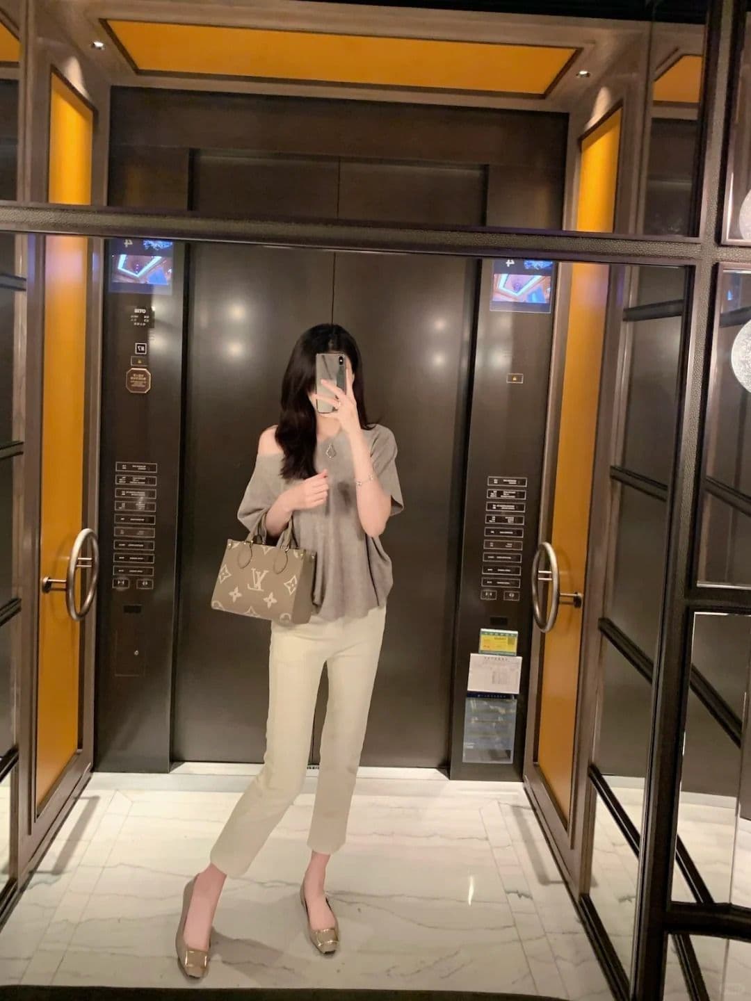 원본 품질 오프숄더 반팔 니트 티셔츠 여성 여름 루즈핏 자외선 차단 블라우스 상세 이미지 4