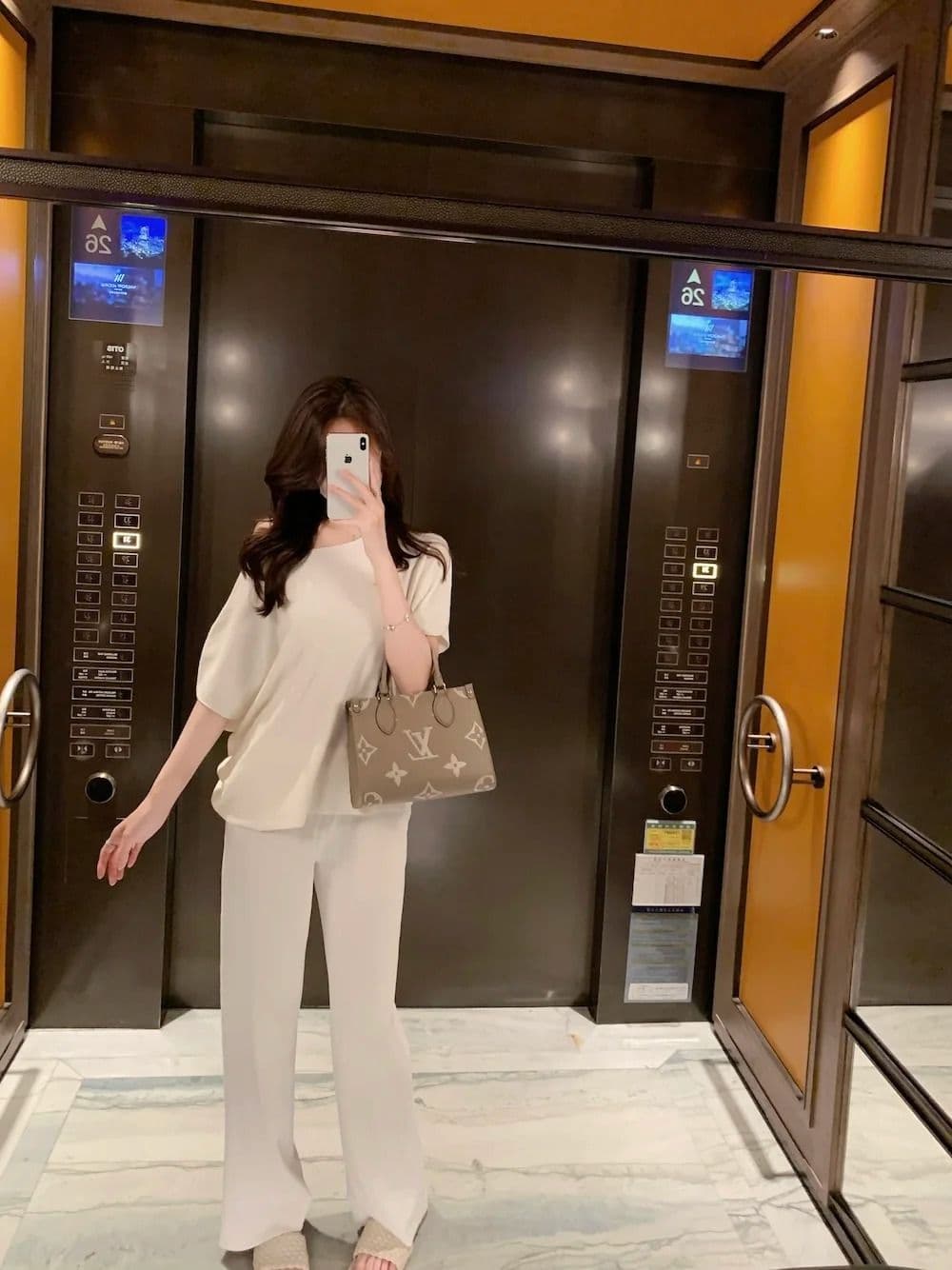 원본 품질 오프숄더 반팔 니트 티셔츠 여성 여름 루즈핏 자외선 차단 블라우스 상세 이미지 6