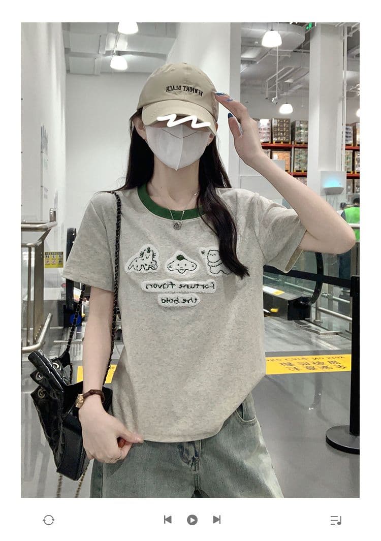 반팔 티셔츠 여성 의류 여름 새로운 트렌디 한 부서 디자인 센스 만화 자수 배색 라운드 넥 맨위 상세 이미지 1