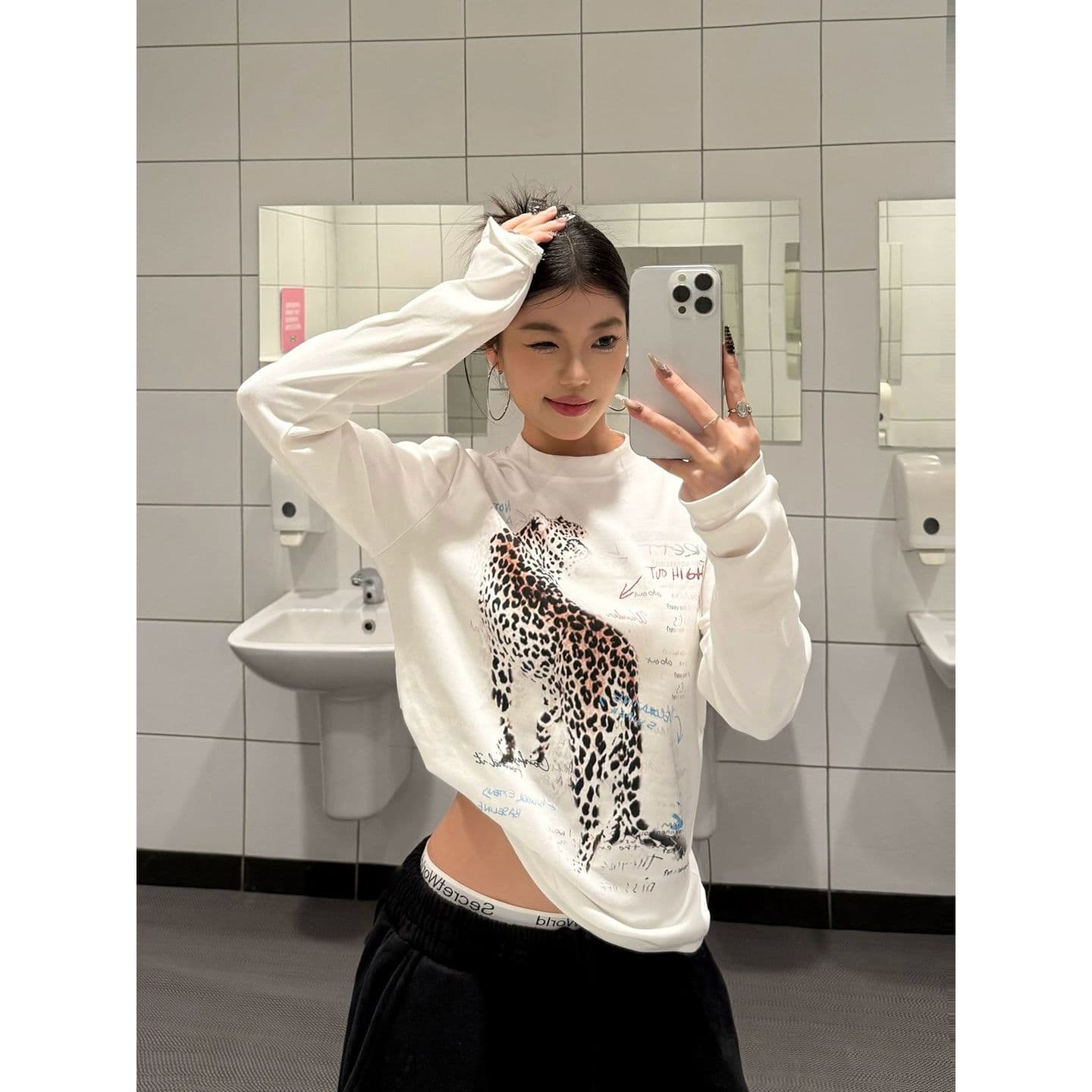 원본 품질 아메리칸 레트로 어린애 같은 표범 프린트 화이트 긴팔 티셔츠