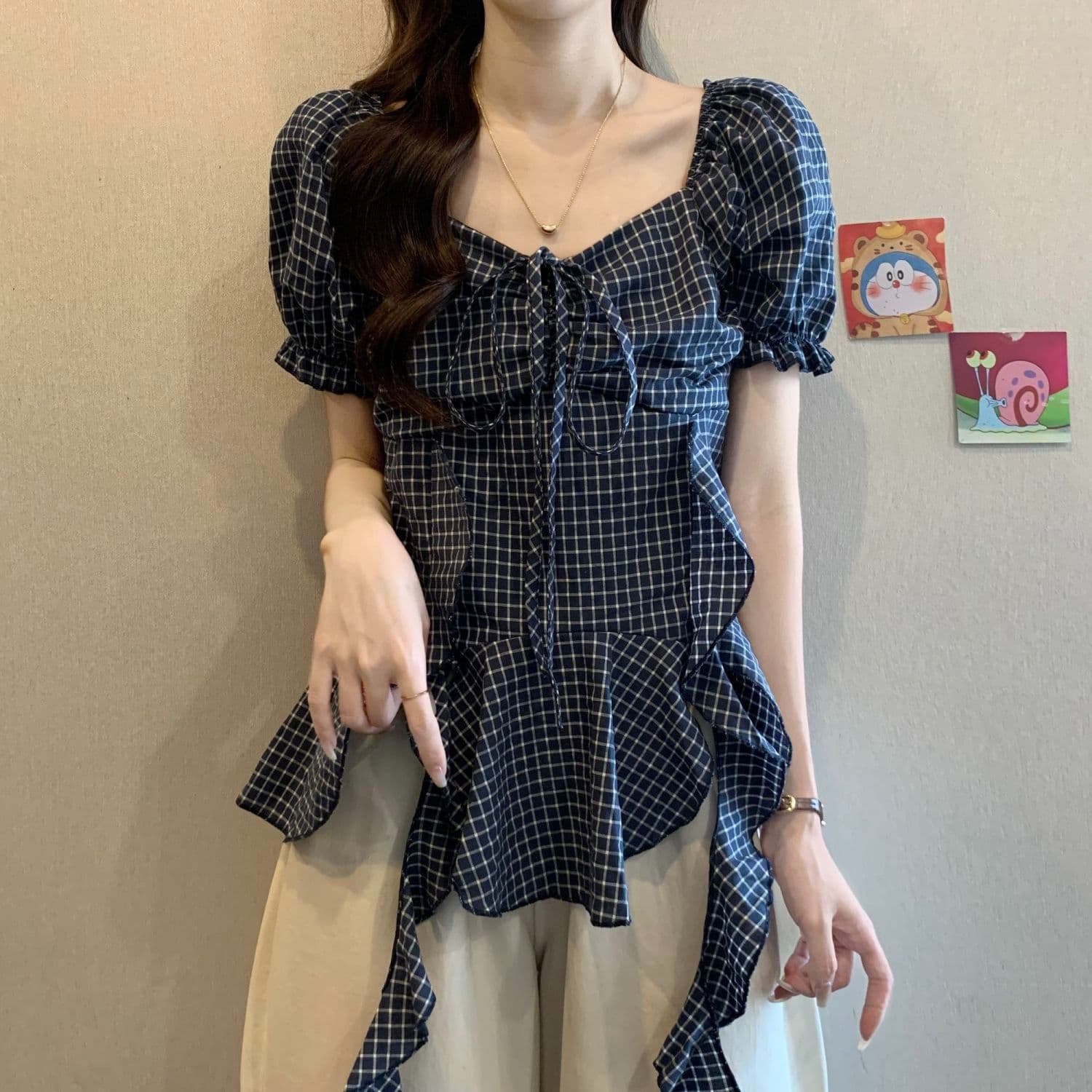 빅 사이즈 표지 배 프랑스식 레트로 리본 체크무늬 여성 셔츠 여름 통통한 여동생 슬림해 보이는 거품 소매 광장 칼라 맨위 이미지 2