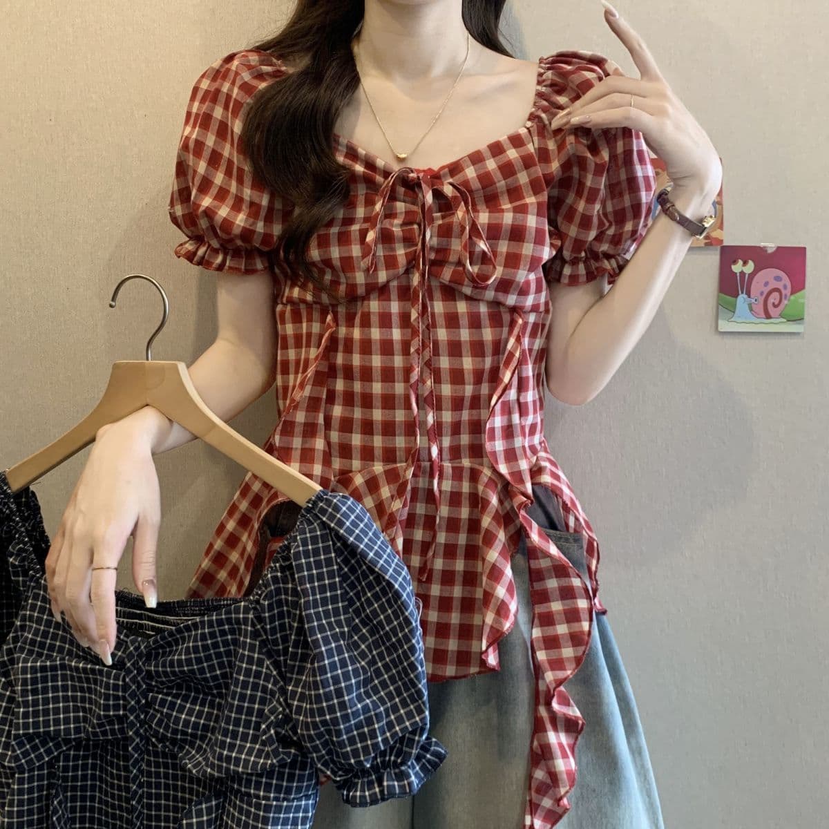 빅 사이즈 표지 배 프랑스식 레트로 리본 체크무늬 여성 셔츠 여름 통통한 여동생 슬림해 보이는 거품 소매 광장 칼라 맨위 상세 이미지 19