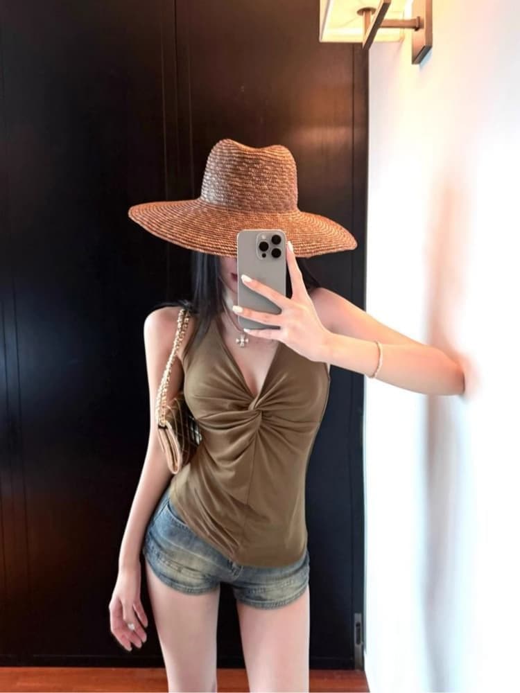 대외 무역 뜨거운 판매 섹션 디자인 센스 작은 대중 비틀림 행침 목 캐미솔 여름 쇼트 스타일 핫걸 맨위 상세 이미지 5