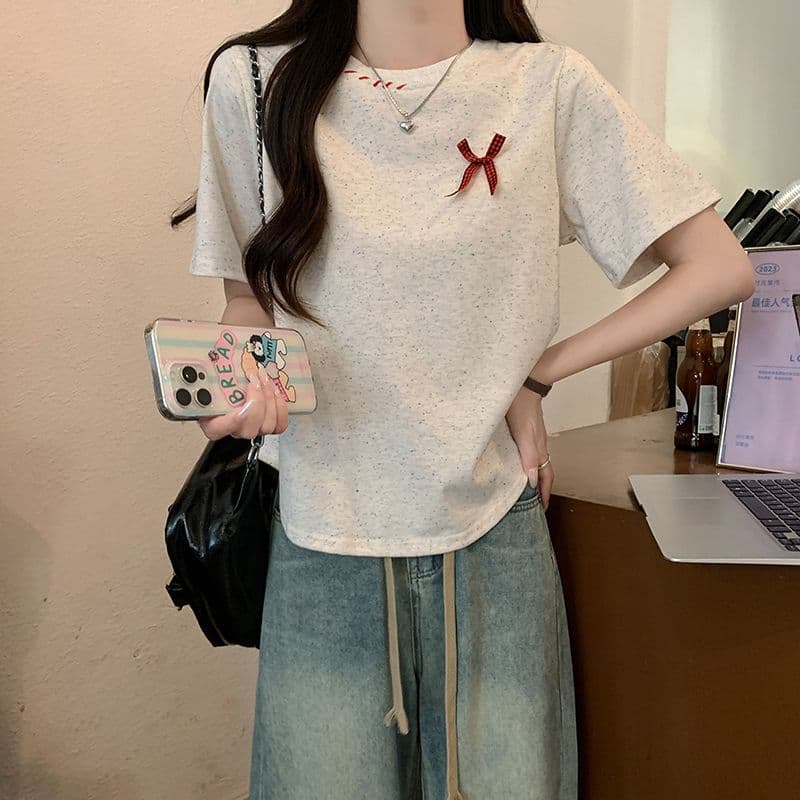 230 크 컬러 코튼 반팔 티셔츠 여름 2026 트렌디 자수 긍정적 인 어깨 몸매 가꾸기 쇼트 스타일 라운드 넥 맨위 한국 스타일 여성 의류 상세 이미지 15