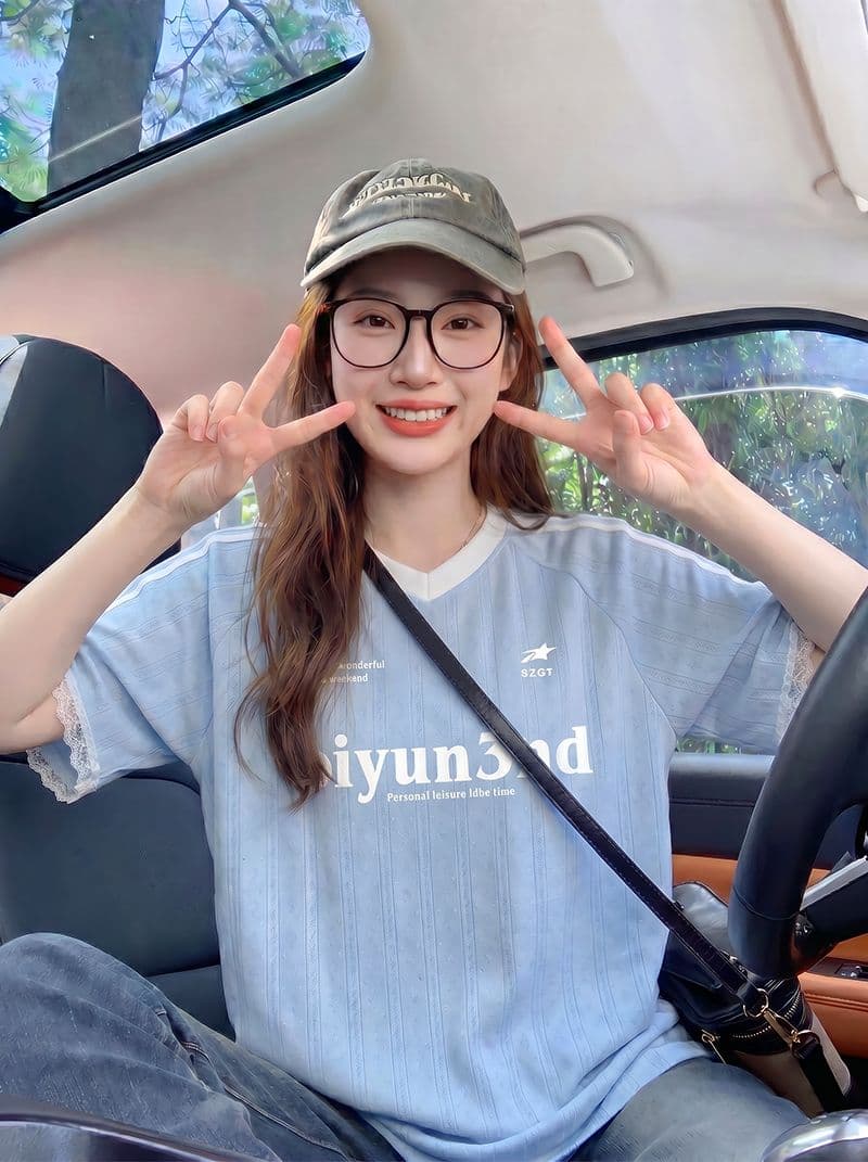220 그램 자카드 반팔 티셔츠 여성 의류 여름 새로운 한 부서 디자인 센스 달콤함 레이스 V넥 맨위 상세 이미지 4