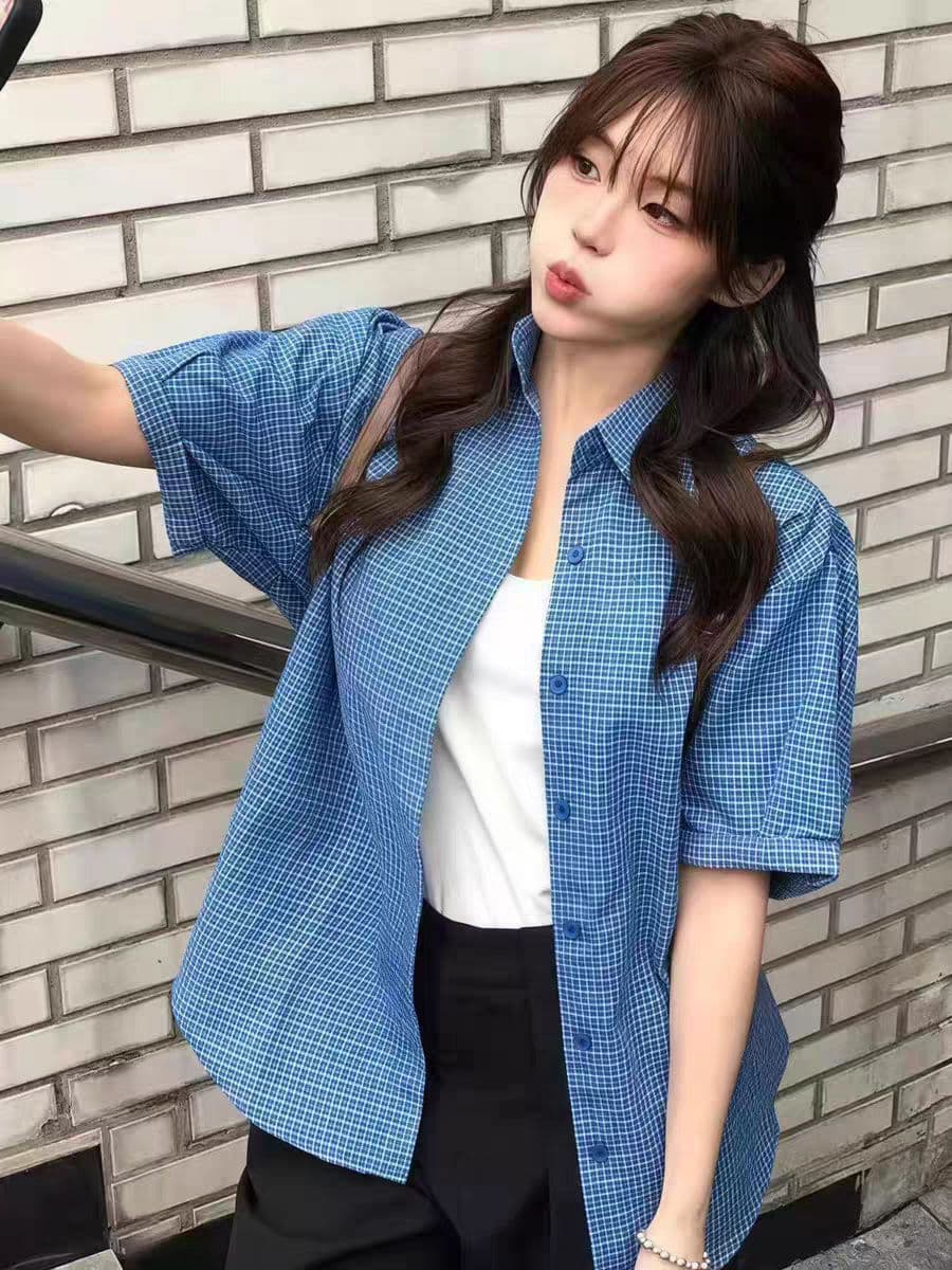 품격 아메리칸 레트로 파란색 체크무늬 반팔 여성 셔츠 여름 새로운 루즈핏 다용도 디자인 센스 캐주얼 맨위 상세 이미지 2
